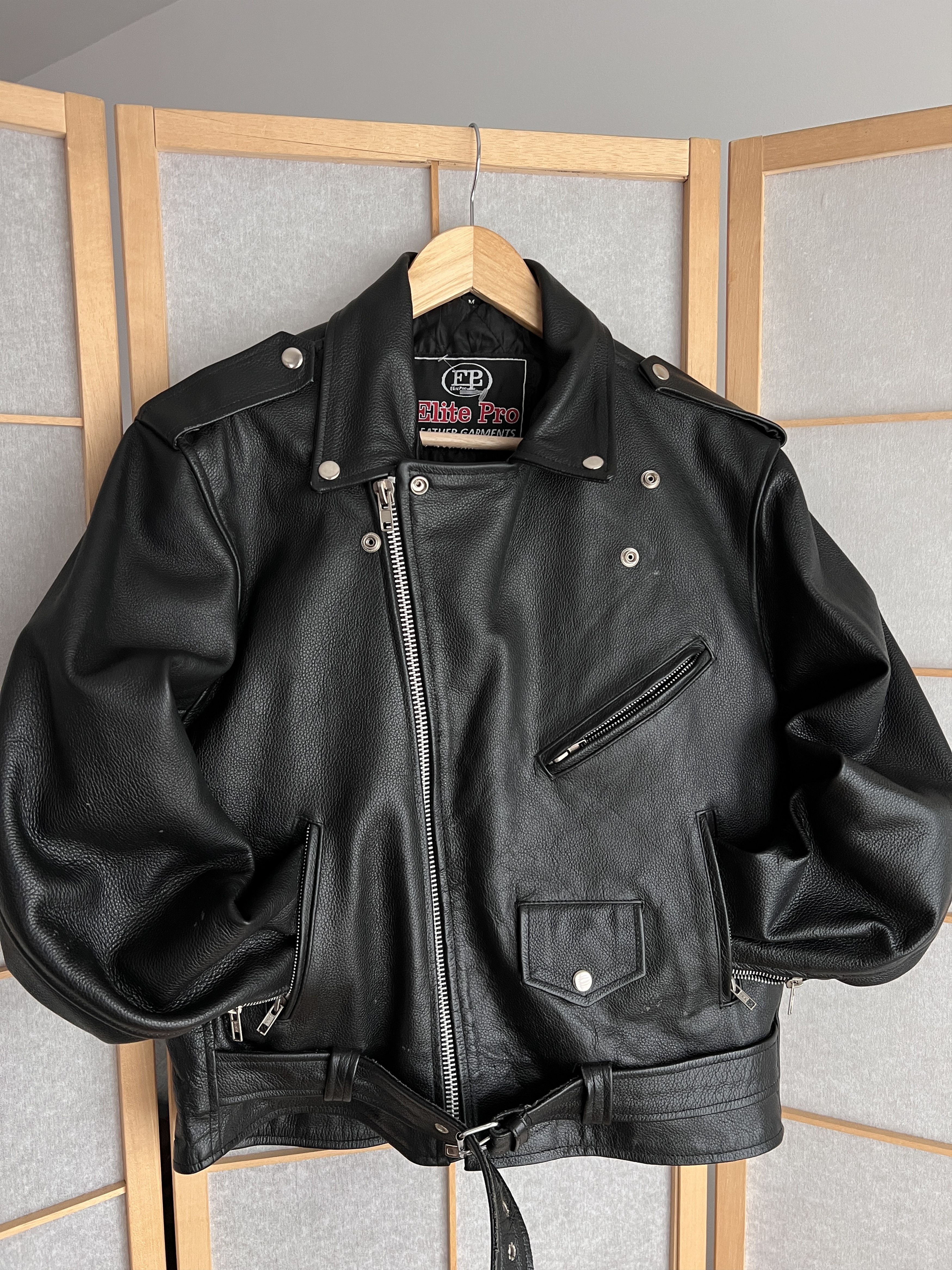 Le Grande Bleu (L.G.B.) Terminator crop vintage hard leather bomber jacket biker y2k Size US M / EU 48-50 / 2 - 16 Thumbnail