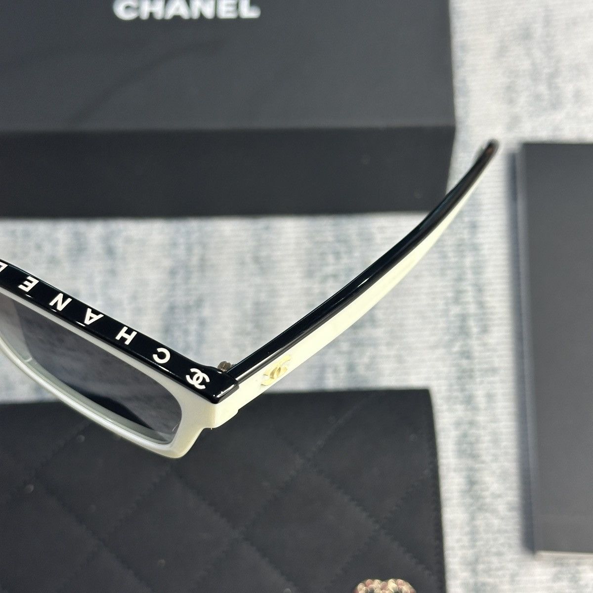 Chanel CHANEL 0CH5417 1763S6 SUNGLASSES Size ONE SIZE - 4 Thumbnail