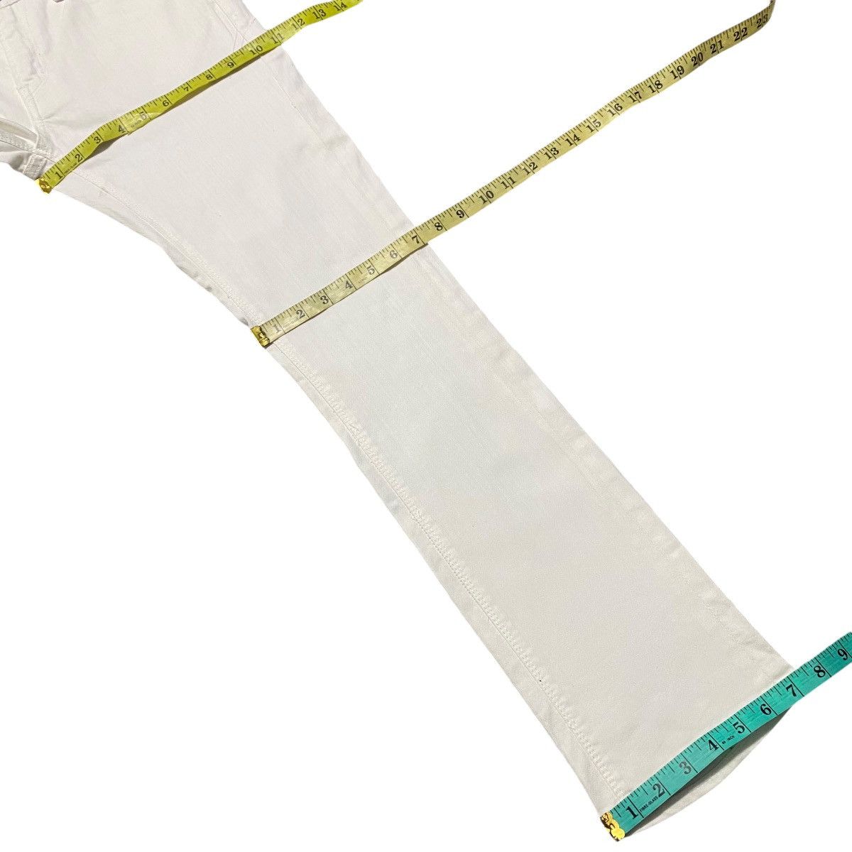GOSTAR DE FUGA FUGA JAPAN White Denim Low Flare Jeans Size US 30 / EU 46 - 18 Thumbnail