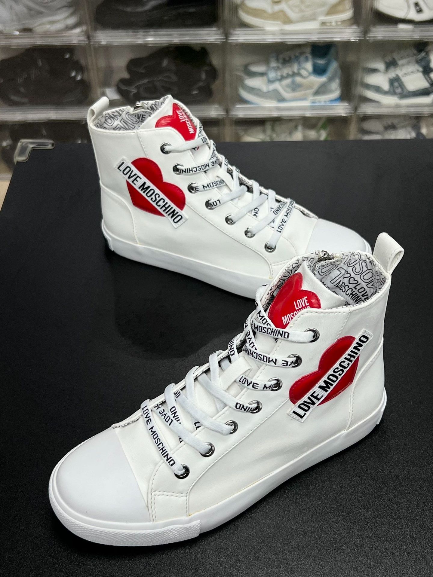 Moschino Moschino White Hitop Sneakers us_6 Women Size US 6 / IT 36 - 1 Thumbnail
