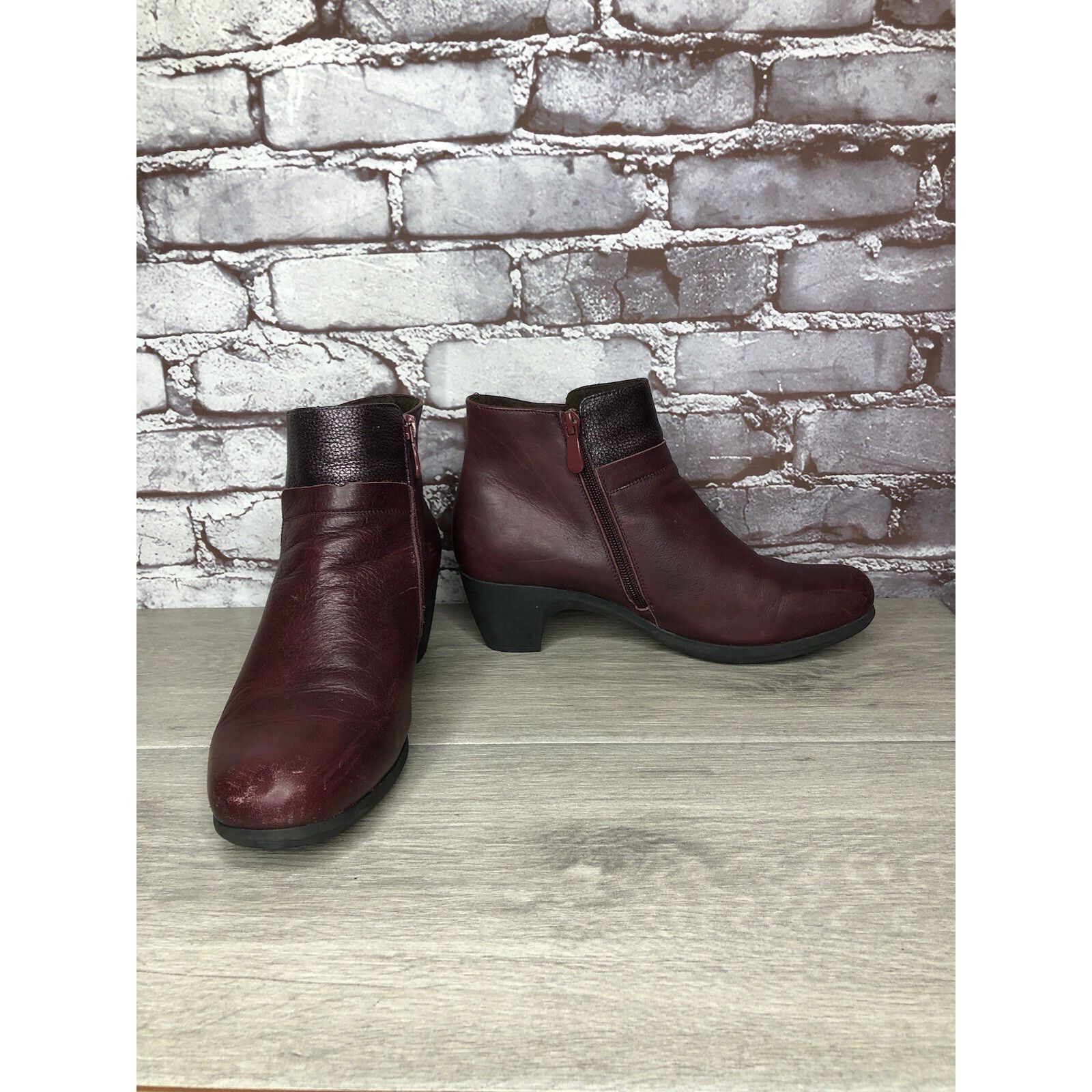 Other Treintas Burgundy Leather Pebble Ankle Side Zip Heel Boots W Size US 8.5 / IT 38.5 - 10 Thumbnail