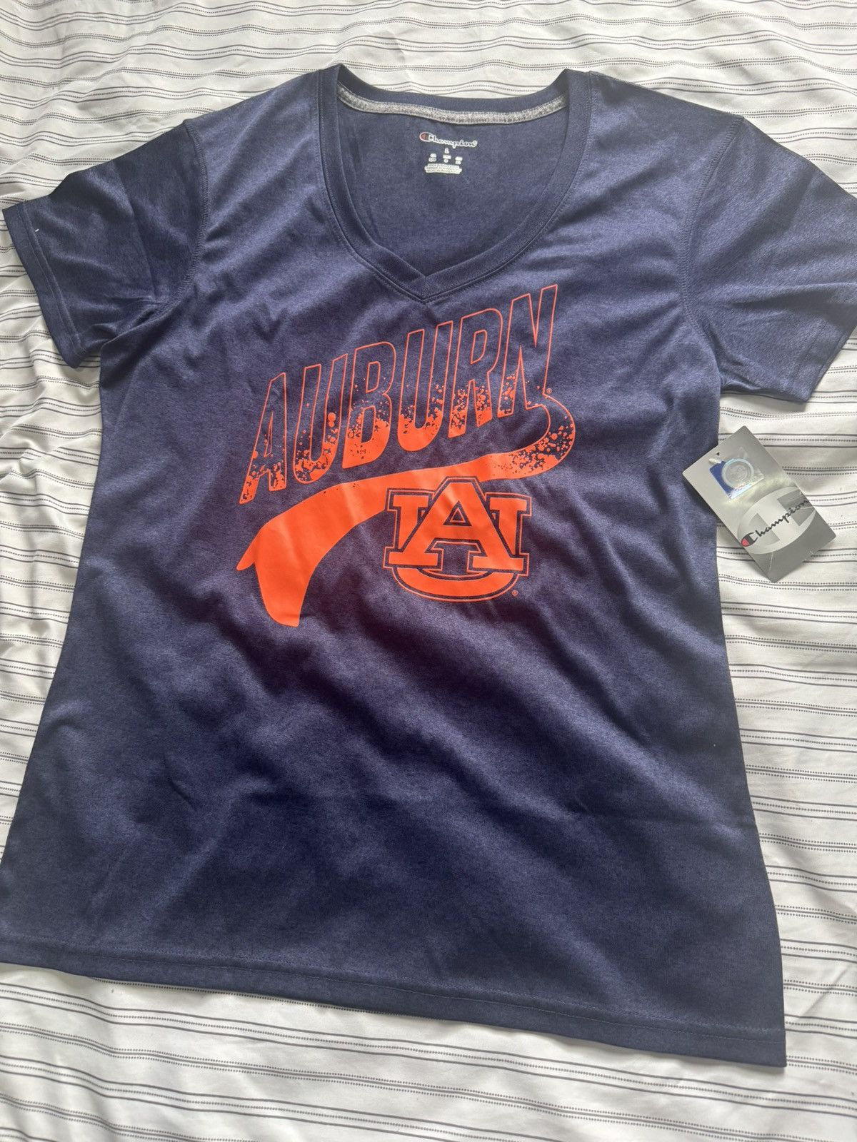 Champion Champion Auburn Tigers Women’s V-Neck Graphic T-Shirt Navy Size L / US 10 / IT 46 - 4 Thumbnail