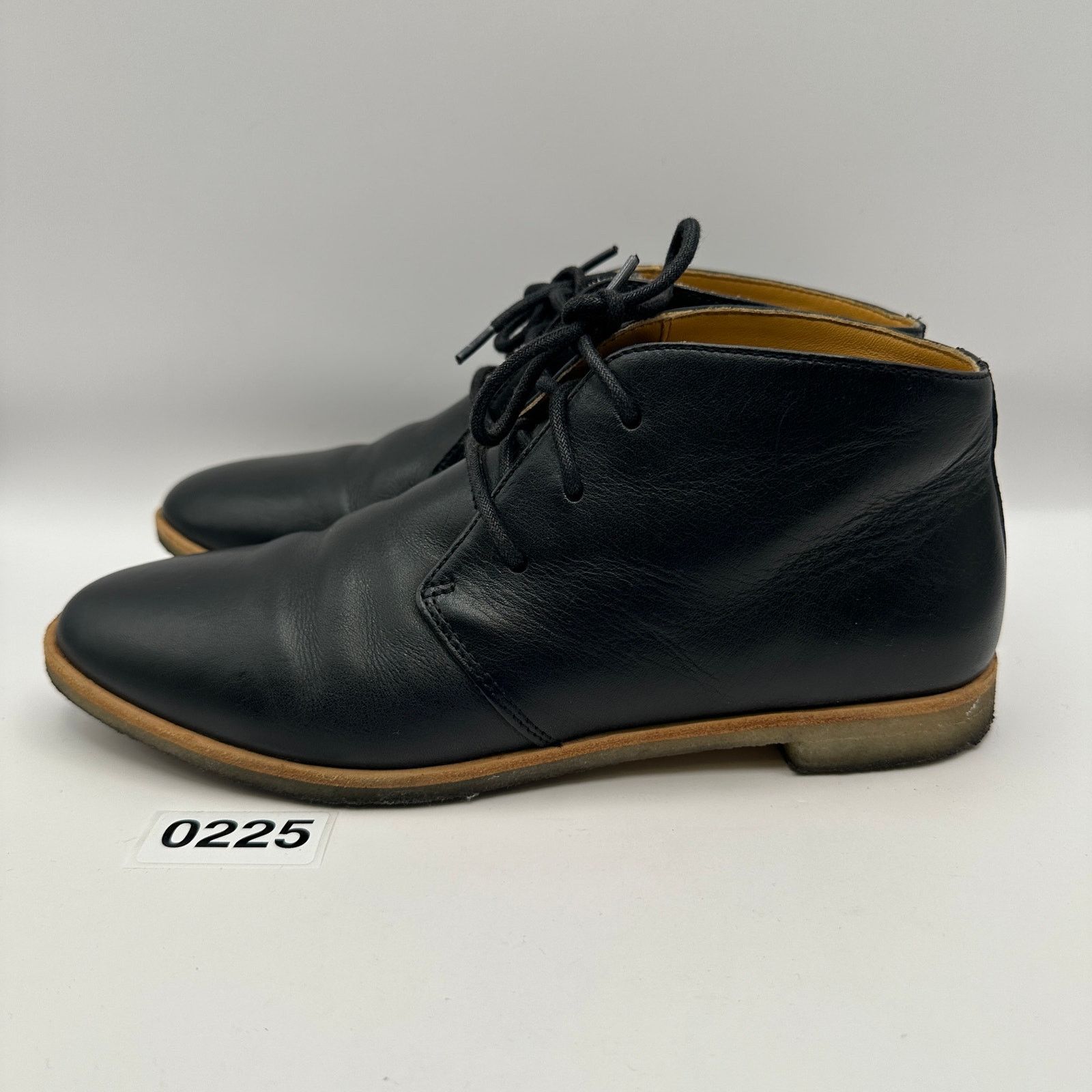 Clarks Clarks Women's 7.5 Leather Boot Gum bottom Black Leather Size US 7.5 / IT 37.5 - 3 Thumbnail