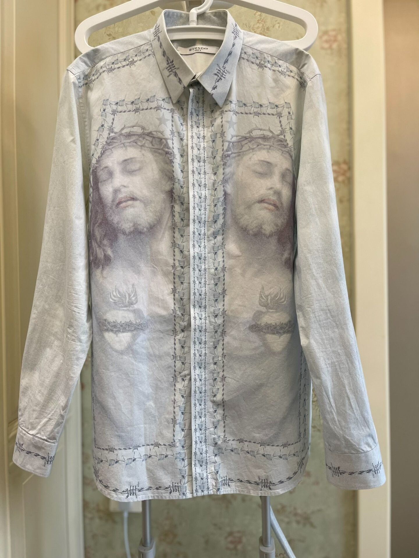Givenchy Givenchy Religious Shirt 16ss Size 41 Size US M / EU 48-50 / 2 - 1 Thumbnail