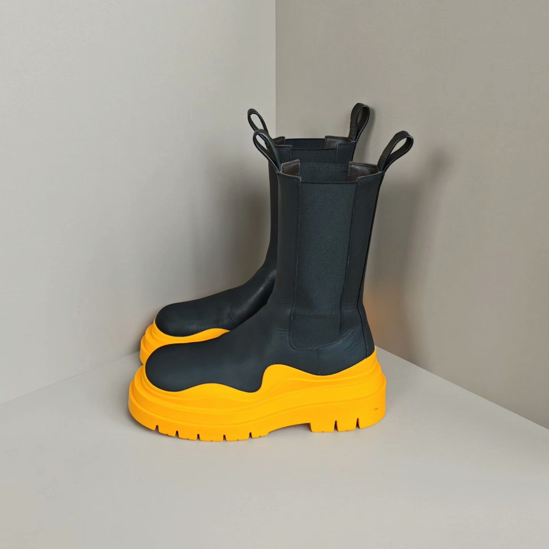 Bottega Veneta Bottega Veneta Boots us_8 Women Size US 8 / IT 38 - 1 Thumbnail
