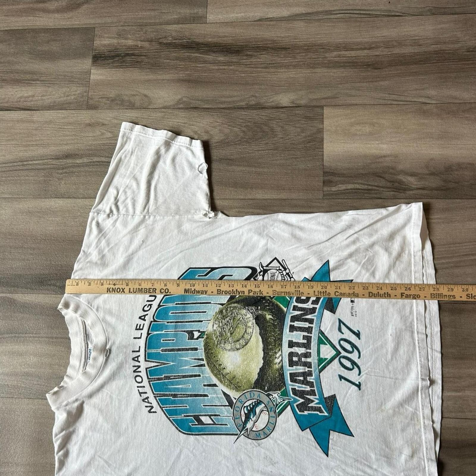 MLB Vintage Florida Marlins MLB 1997 Baseball t shirt L Size US L / EU 52-54 / 3 - 7 Thumbnail