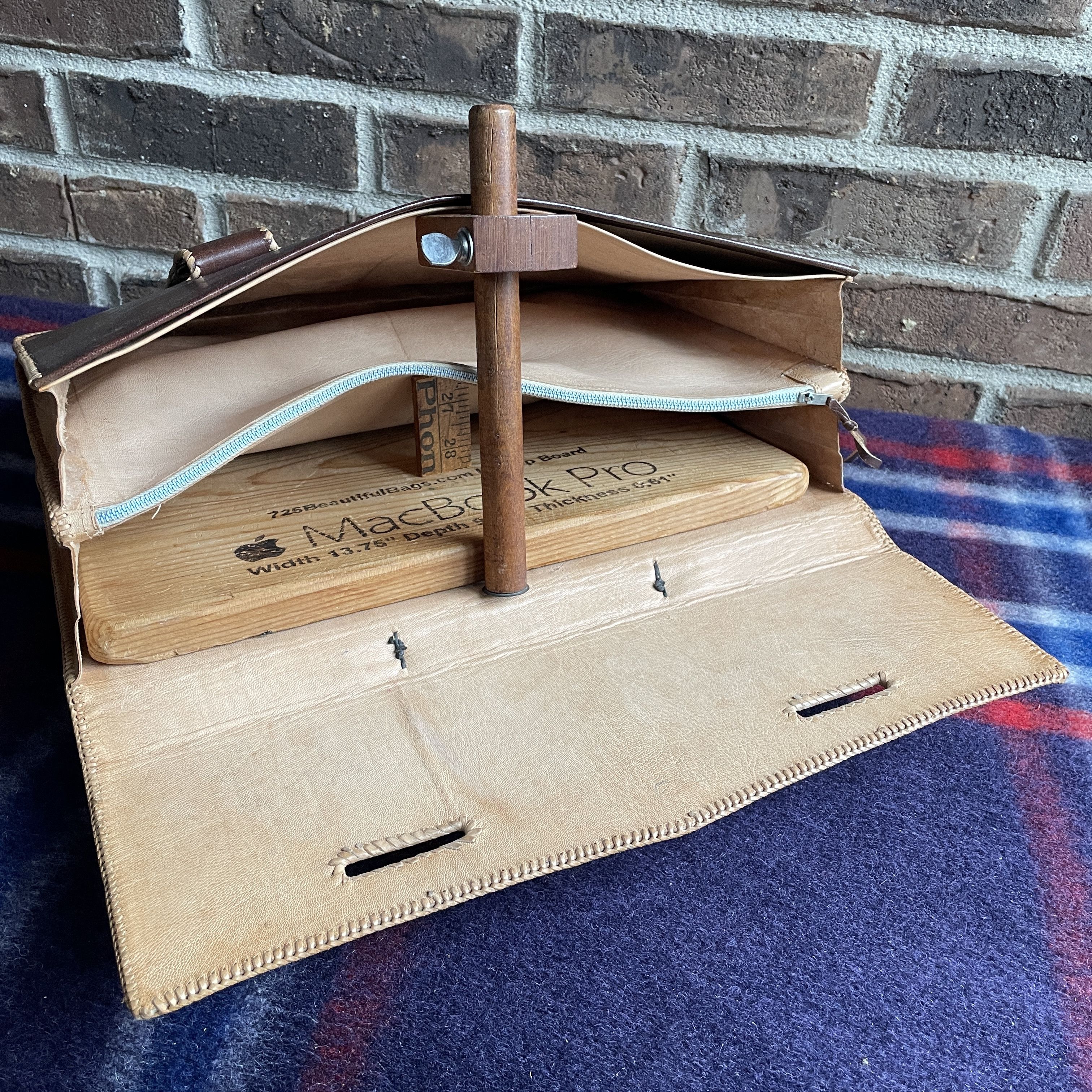 Other VTG HANDCRAFTED ETHIOPIAN LEATHER BRIEFCASE R$1898 Size ONE SIZE - 23 Thumbnail