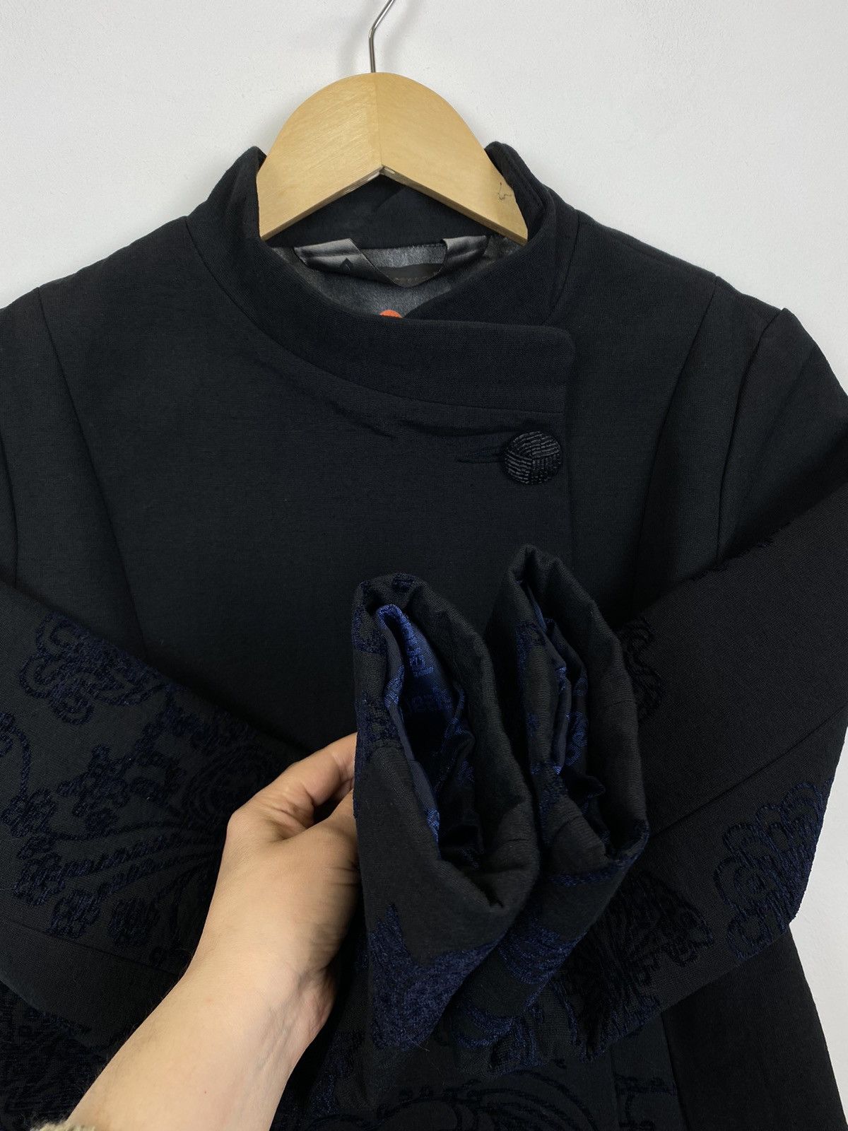 Desigual Vintage Desigual Floral Trench Coat Ladies Size 40 Black Y2K Size S / US 4 / IT 40 - 7 Thumbnail