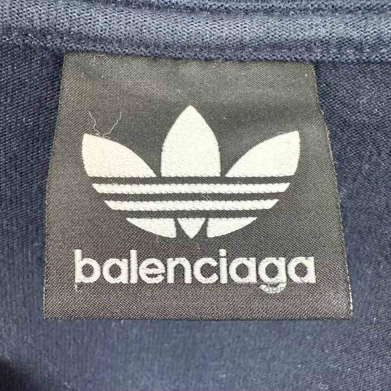 Balenciaga Balenciaga Navy Blue Chest Embroidered Logo Reversible Sho Size US M / EU 48-50 / 2 - 5 Thumbnail