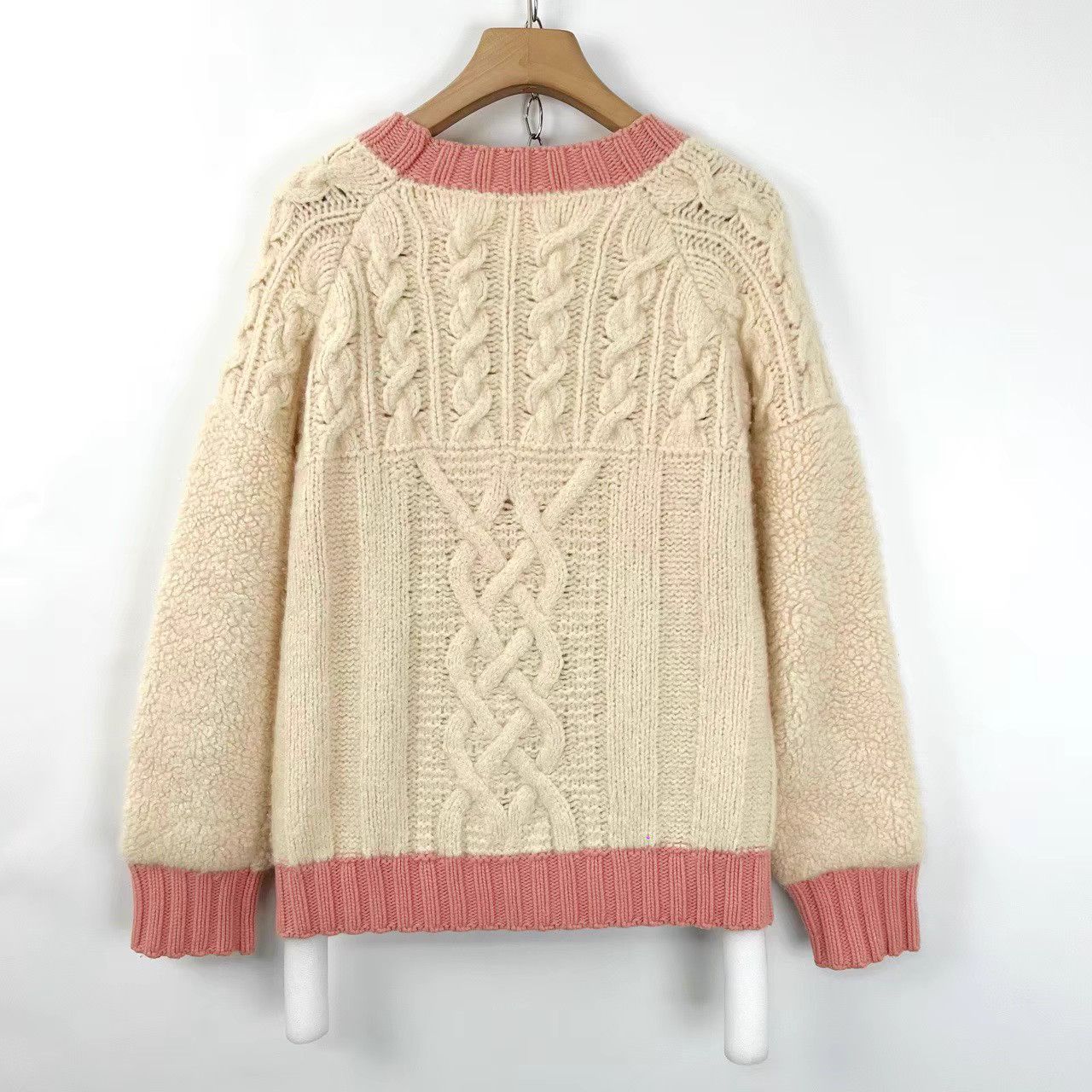 Chanel Chanel Cable Knit Sweater with Shearling Panel K12 Size XS / US 0-2 / IT 36-38 - 2 Thumbnail