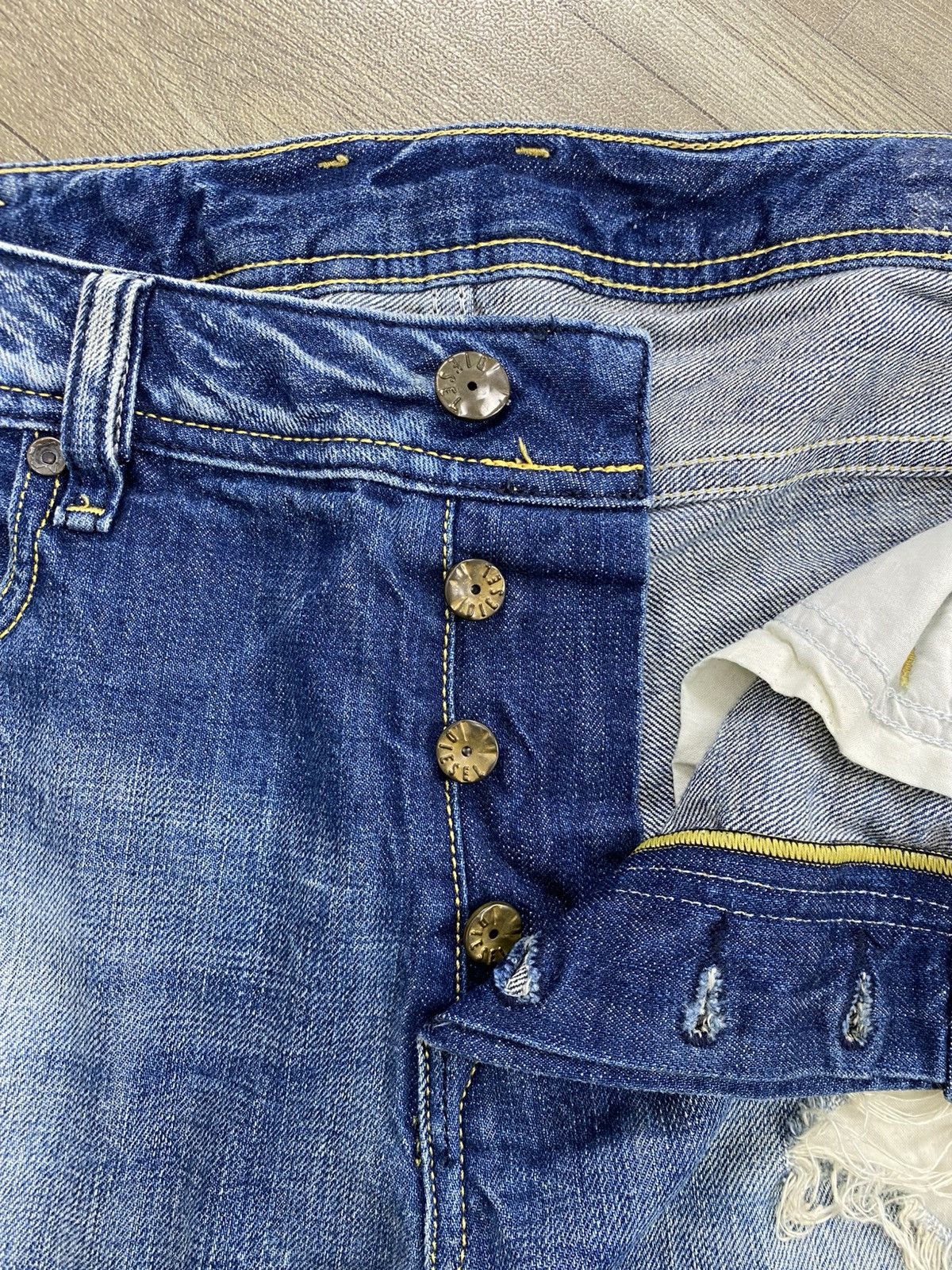 Diesel 2000s Diesel Distressed Punk Lgb Faded Bootcut Flared Jeans Size US 30 / EU 46 - 7 Thumbnail