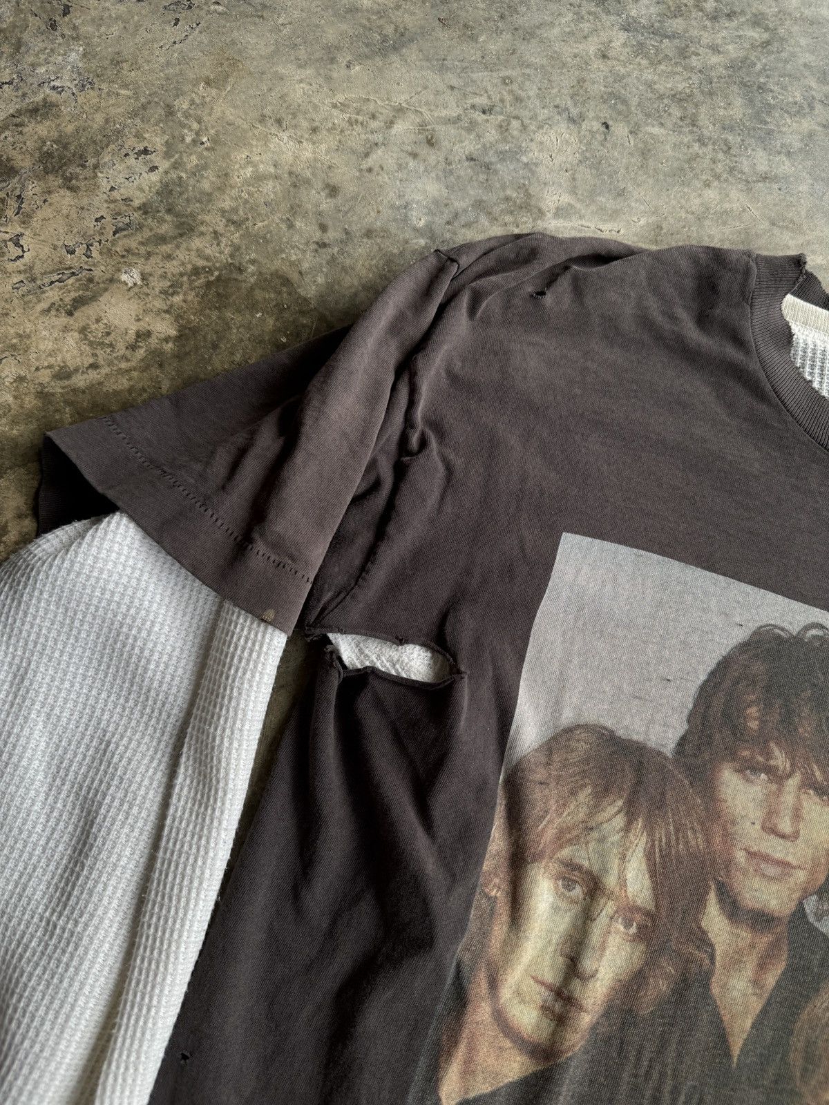 Band Tees × Vintage *RARE* 1995 VINTAGE THRASHED TAKE THAT TOUR TEE Size US M / EU 48-50 / 2 - 3 Thumbnail