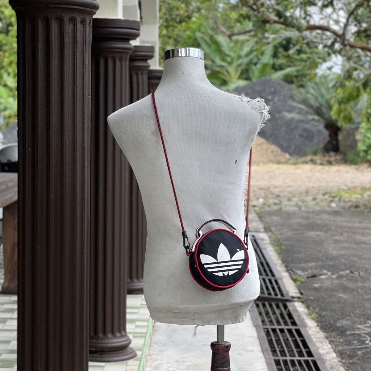 Adidas × Vintage 90's Vintage Adidas Trefoil Crossbody Size ONE SIZE - 1 Thumbnail