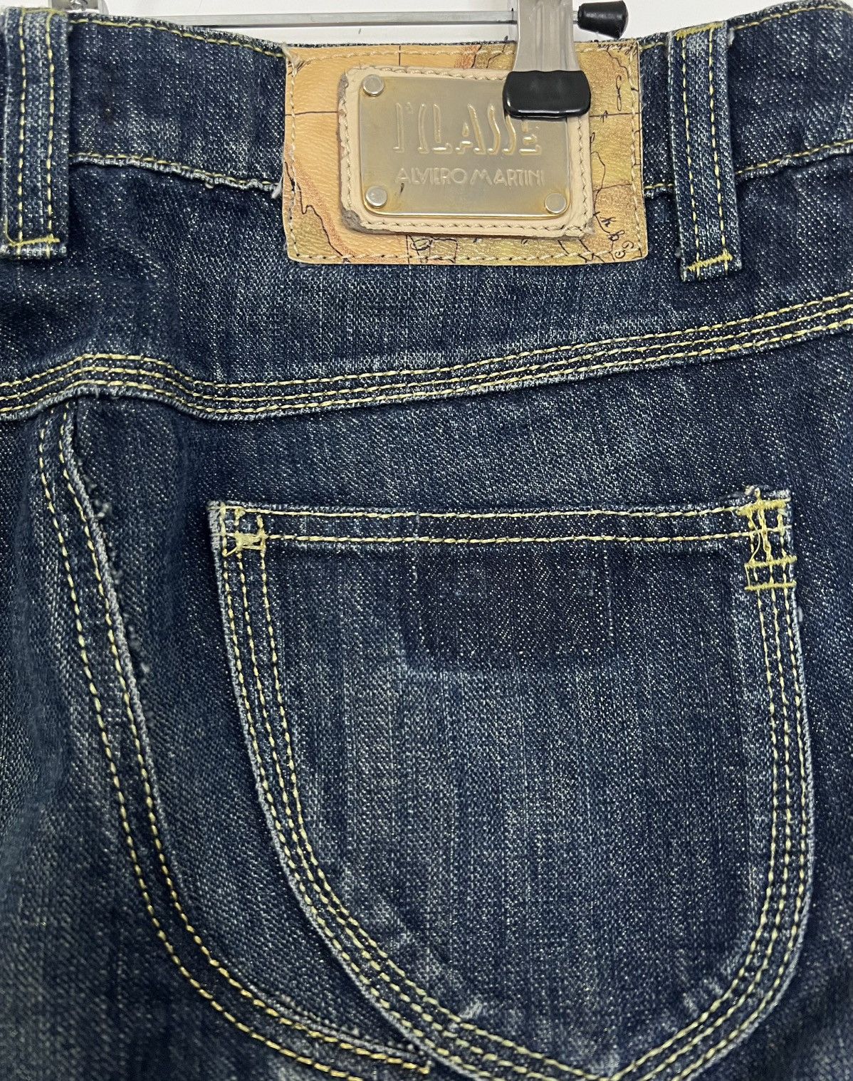 Alviero Martini Alviero Martini Denim Mini Skirt M Excellent Condition Size 30" / US 8 / IT 44 - 4 Thumbnail