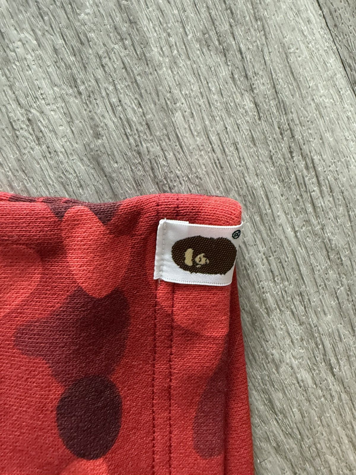 Bape Bape red camo shark shorts Size US 32 / EU 48 - 2 Thumbnail