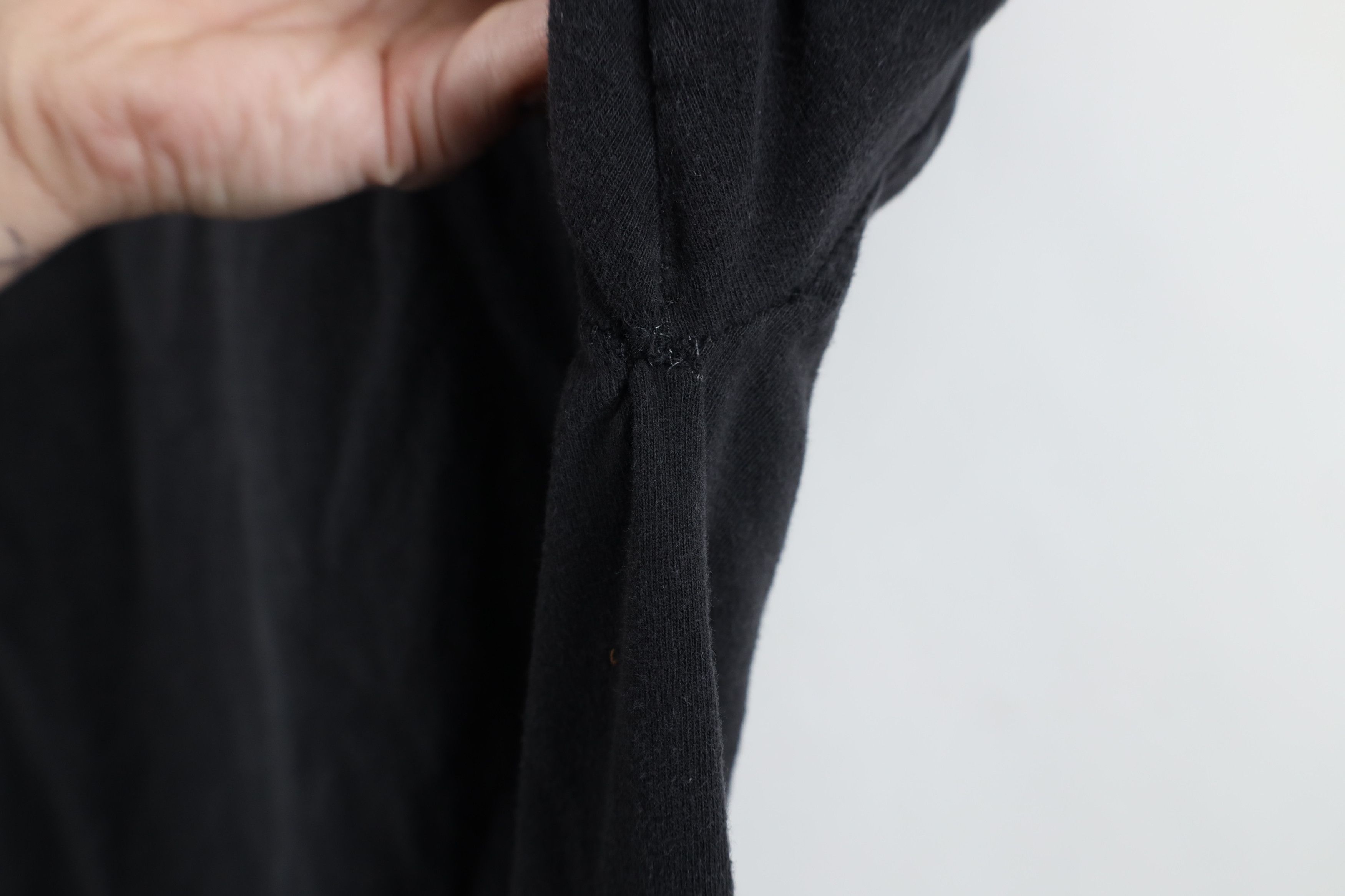 Vintage Vintage 90s Streetwear Blank Heavy Cotton T-Shirt Black Size US L / EU 52-54 / 3 - 6 Thumbnail