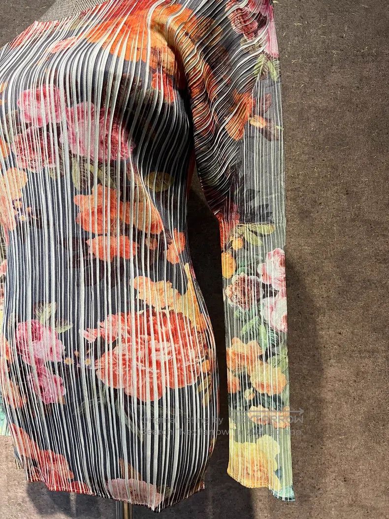 Issey Miyake Issey Miyake Peony Rose Pleated Top Size L / US 10 / IT 46 - 3 Thumbnail