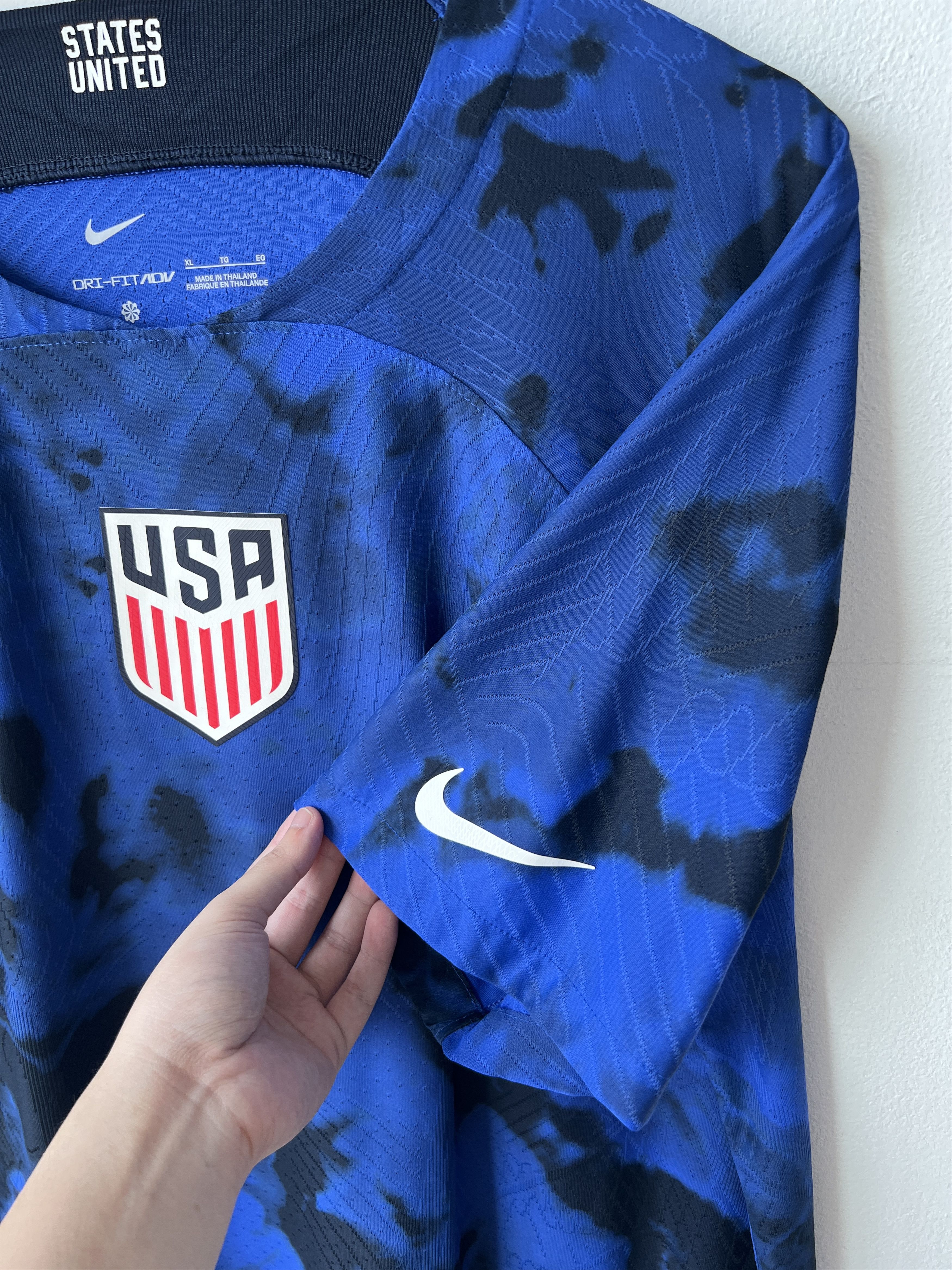 Nike (XL) USA 2022-23 Away Player Version Kit (USMNT) Size US XL / EU 56 / 4 - 7 Thumbnail