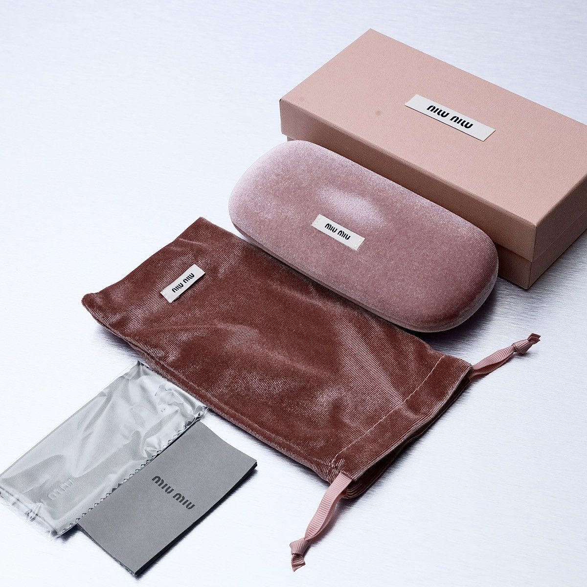 Miu Miu MIU MIU 0MU 52YS SUNGLASSES Size ONE SIZE - 10 Thumbnail