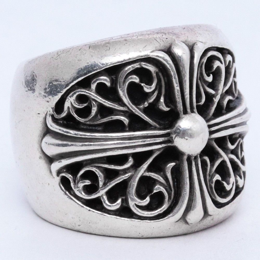 Chrome Hearts Chrome Hearts Pavé Diamond Classic Oval Cross Ring
