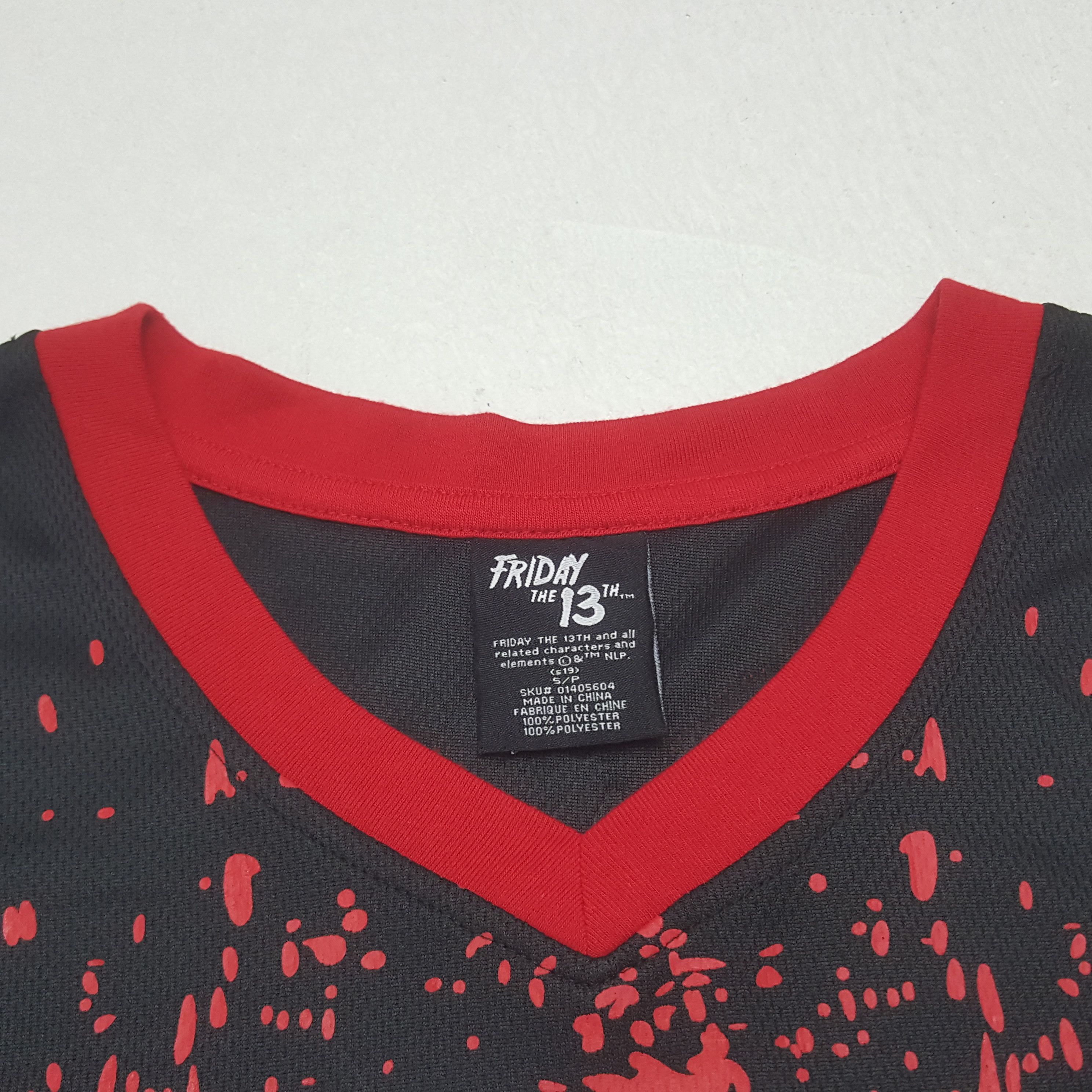 Vintage Vintage Voorhees Friday The 13th Horror Movie Jersey RR25 Size US M / EU 48-50 / 2 - 5 Thumbnail