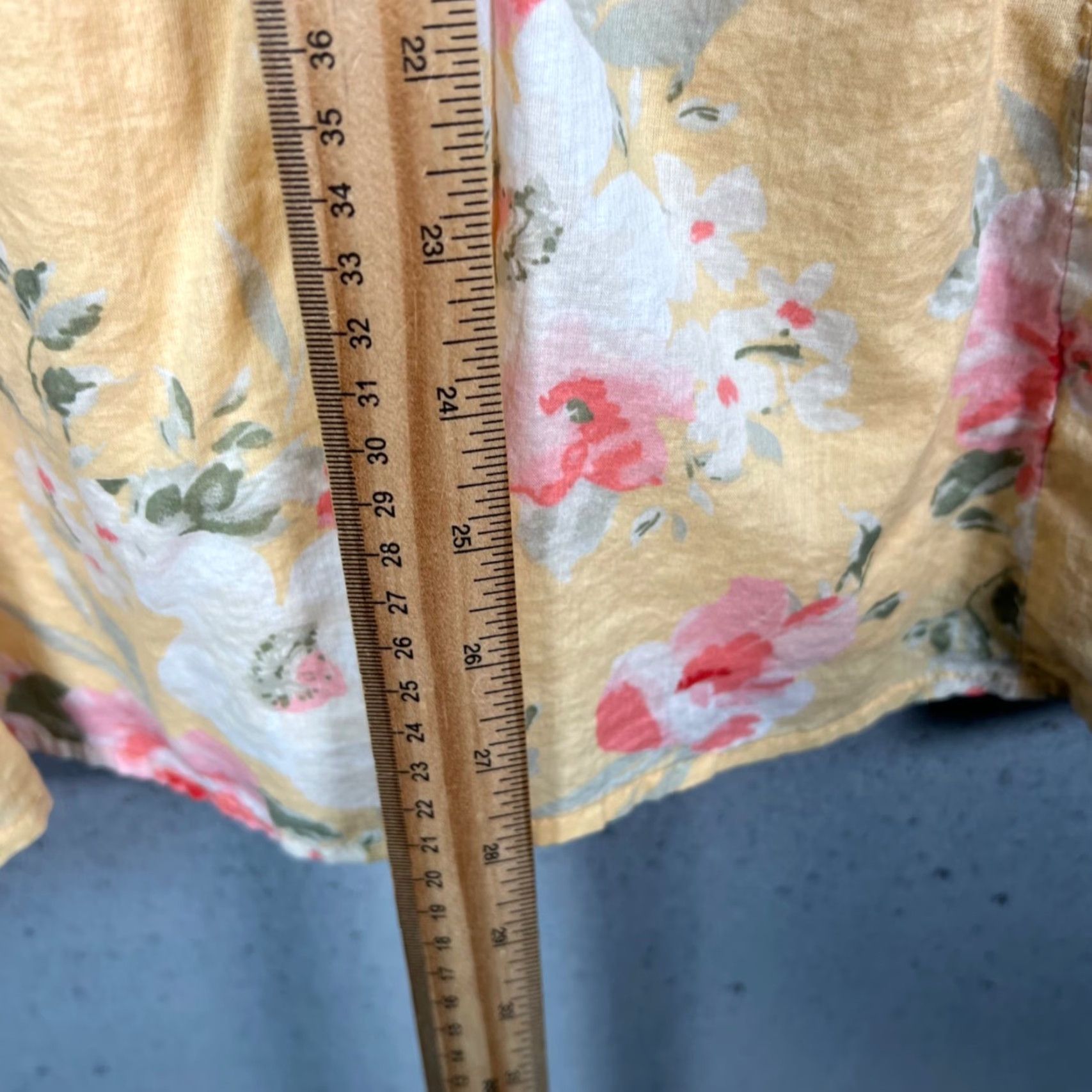Abercrombie & Fitch VINTAGE Abercrombie & Fitch SP Yellow Floral Puff-Sleeve Mini Dress w/ Ruffle V-Neckline Dress? Size S / US 4 / IT 40 - 6 Thumbnail