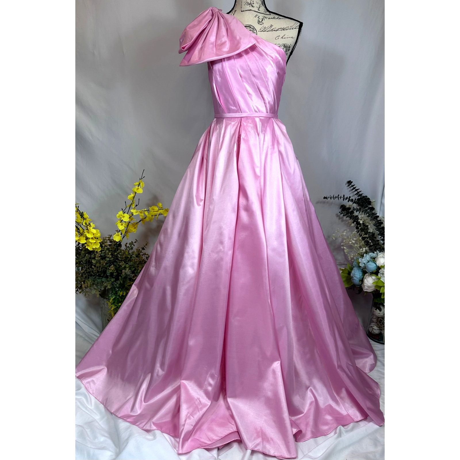 Other Mac Duggal One Shoulder Large Bow Pleated Gown Ice Pink 2 Size XS / US 0-2 / IT 36-38 - 3 Thumbnail