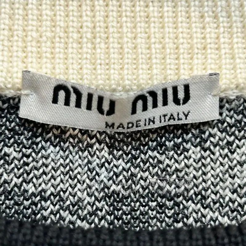 Miu Miu Miu Miu Color-Blocked Cotton Blend Sweatshirt . Size L / US 10 / IT 46 - 4 Thumbnail