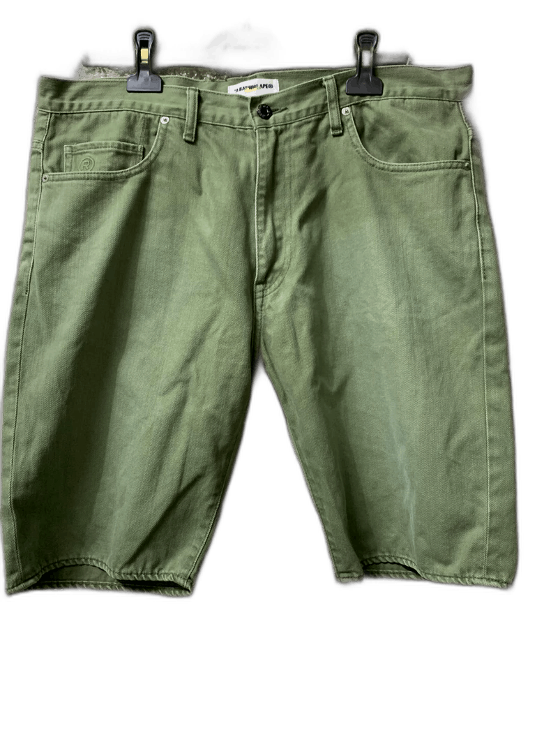 Bape BAPE Men's Green Shorts XL Japan-2508 Size US 36 / EU 52 - 1 Thumbnail