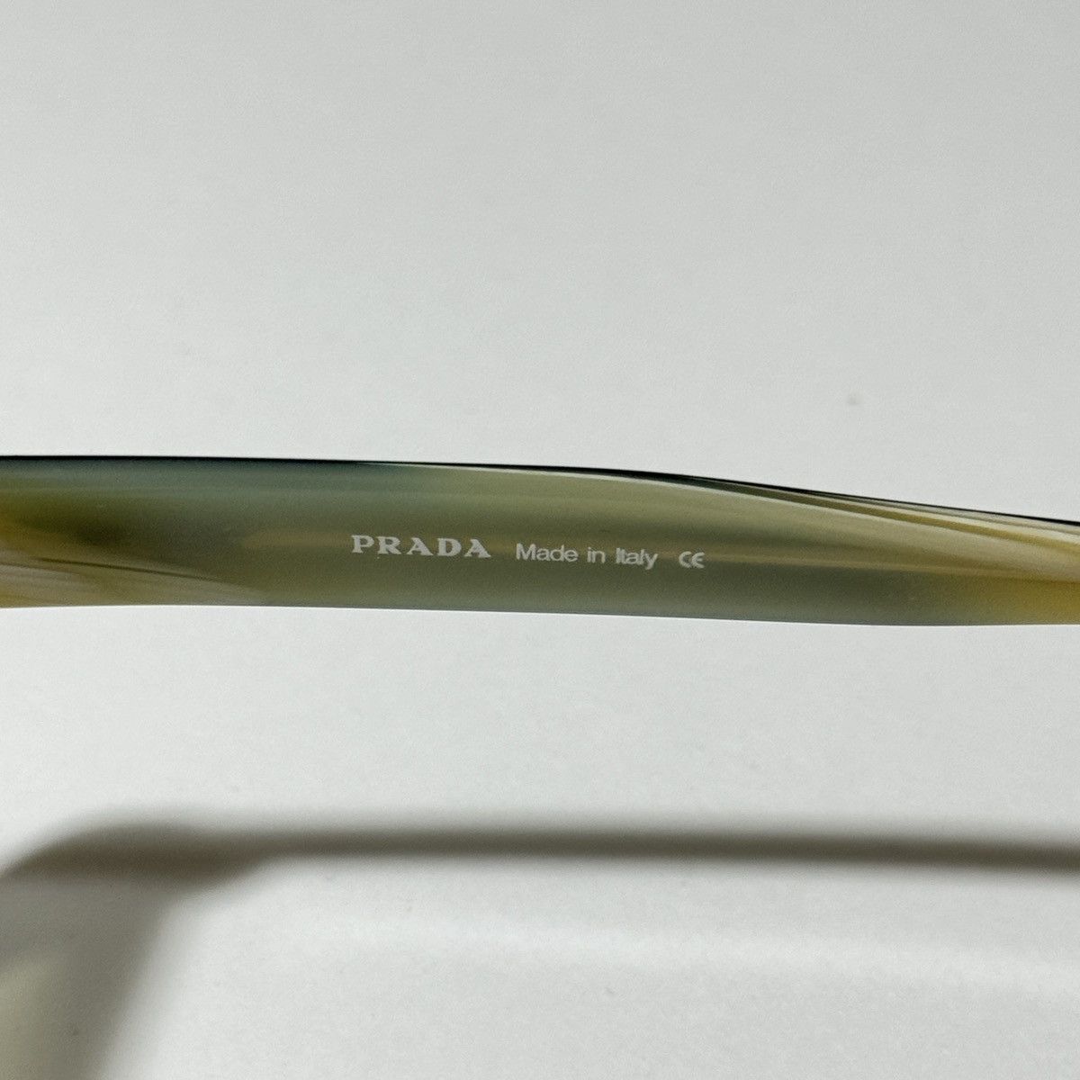 Prada PRADA 2001 S/S SPR 04B Cat-Eye Sunglasses y2k 00s Archive Size ONE SIZE - 9 Thumbnail