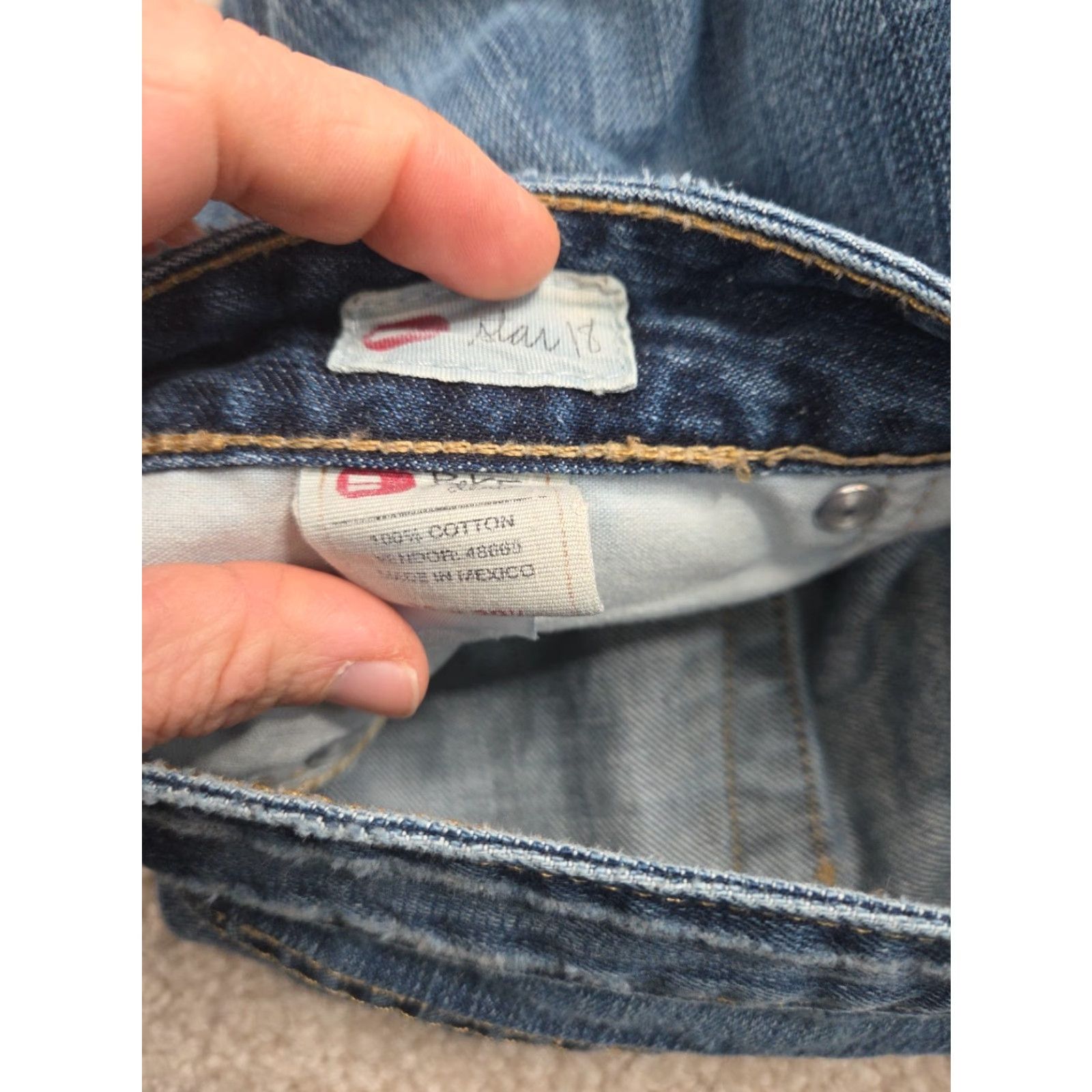 BKE BKE Denim Jeans Womens Boot Cut 31 29.5 Star 18 Distressed Belt Zipper Pocket 5-Pocket Blue Cotton Denim Regular Size Type Regular Womens Size 24" / US 00 / IT 34 - 6 Thumbnail