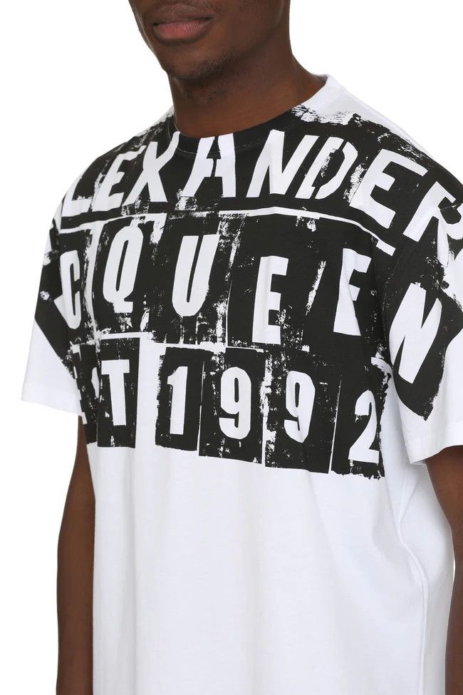 Alexander McQueen o1y1024 T-Shirt In White Size US L / EU 52-54 / 3 - 4 Thumbnail