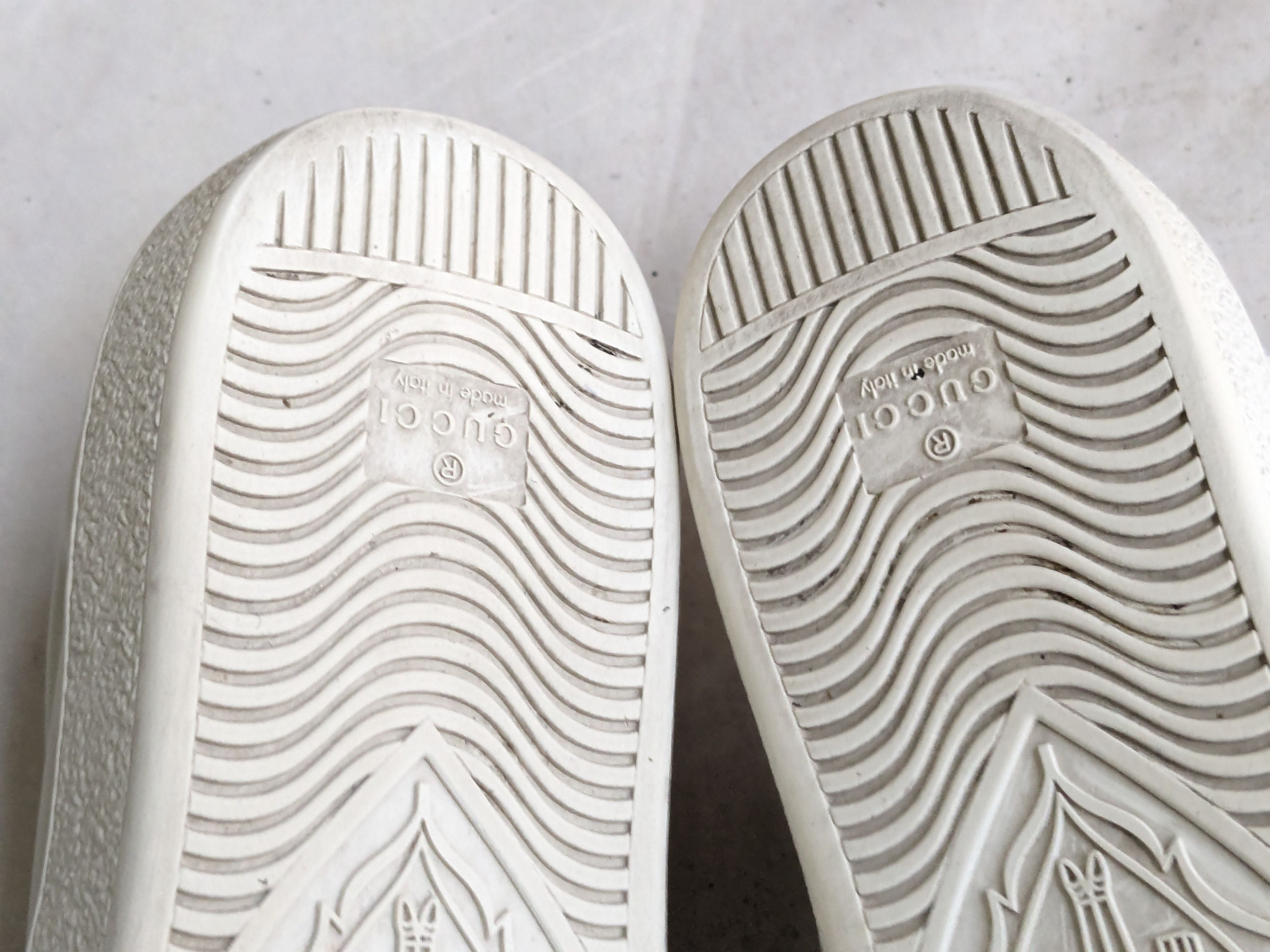 Gucci Gucci Ace Sneakers Bee White 9.5 Low Tops Size US 9.5 / EU 42-43 - 12 Thumbnail