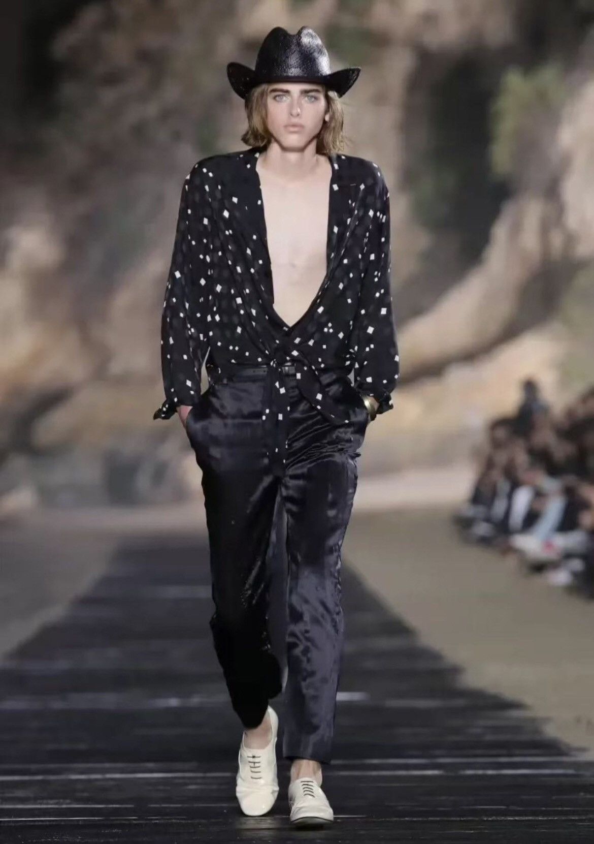 Saint Laurent Paris × Yves Saint Laurent Saint Laurent size 37 shirts Size US M / EU 48-50 / 2 - 6 Thumbnail