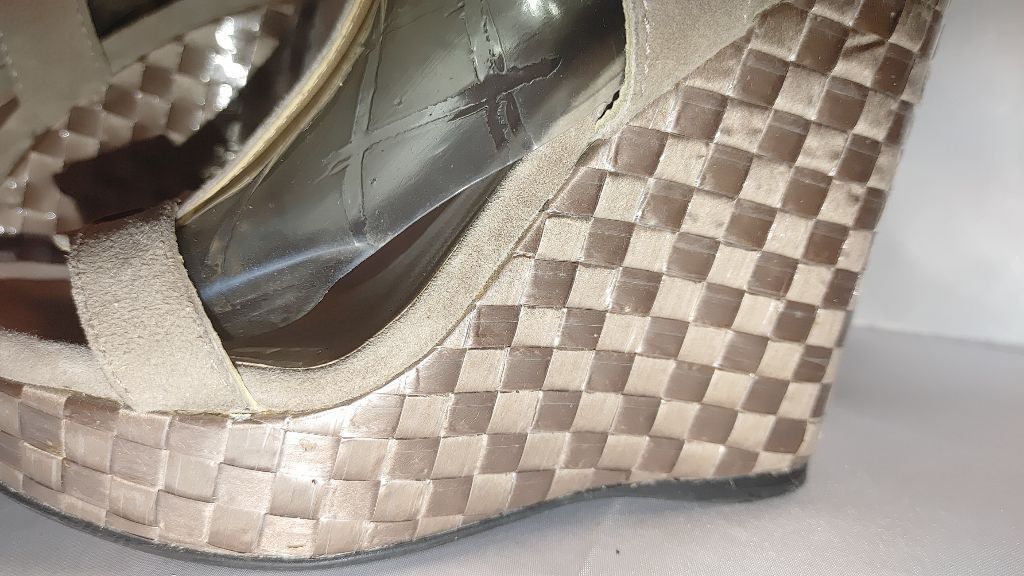 Stuart Weitzman Stuart Weitzman The Teaque "Stunning" Wedge Sandal Size 6.5 Size US 6.5 / IT 36.5 - 5 Thumbnail