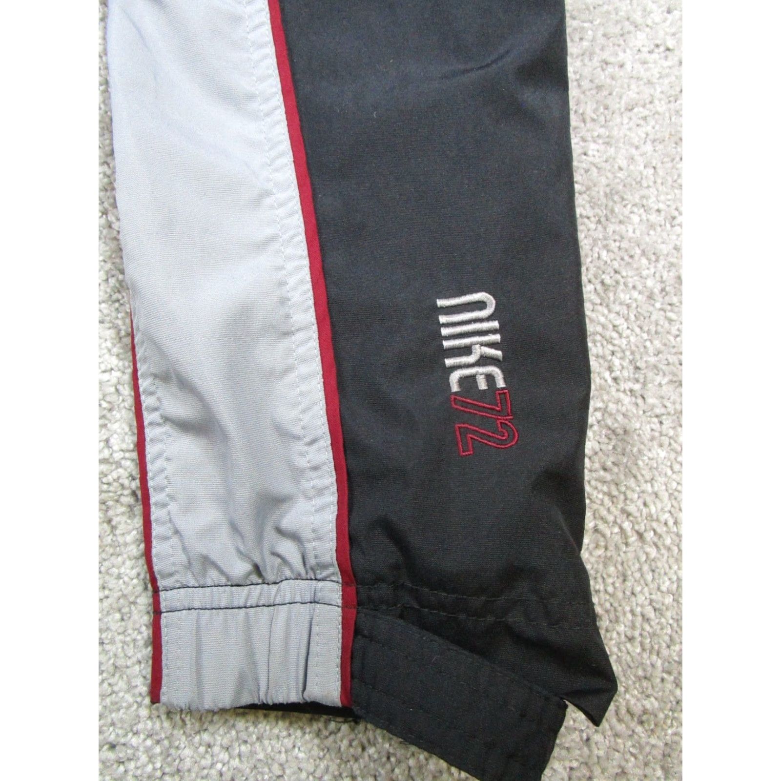 Nike VINTAGE Nike Jacket Womens M Black Gray Red Full Zip Track Jacket Size M / US 6-8 / IT 42-44 - 3 Thumbnail