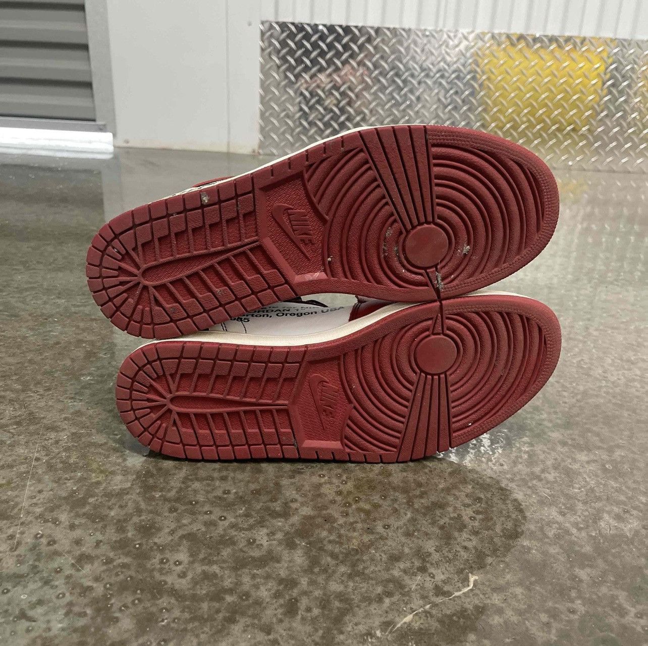 Jordan Brand × Off-White Off-White x Air Jordan 1 Retro High OG 'Chicago' Size US 10.5 / EU 43-44 - 6 Thumbnail