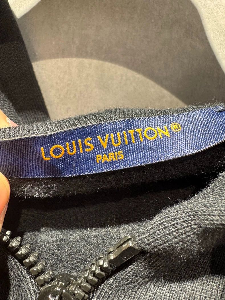 Louis Vuitton LOUIS VUITTON Colorful monogrammed black hooded zip-up jack Size US M / EU 48-50 / 2 - 3 Thumbnail