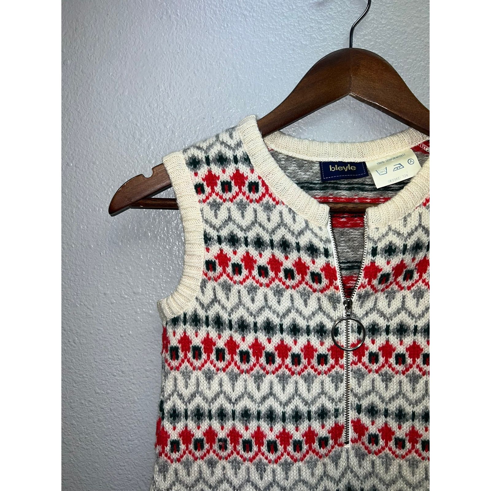 Vintage Womens Wool Sweater Vest Bleyle 100% Virgin Wool Wool Medium Size M / US 6-8 / IT 42-44 - 2 Thumbnail
