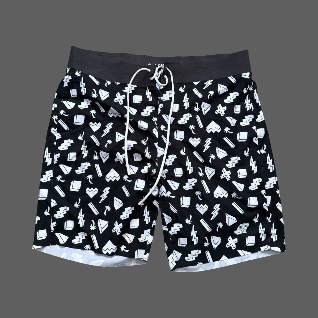 Other Catch Surf Performance Feel Patterned Boardshort Size 30 GUC Size US 30 / EU 46 - 1 Thumbnail