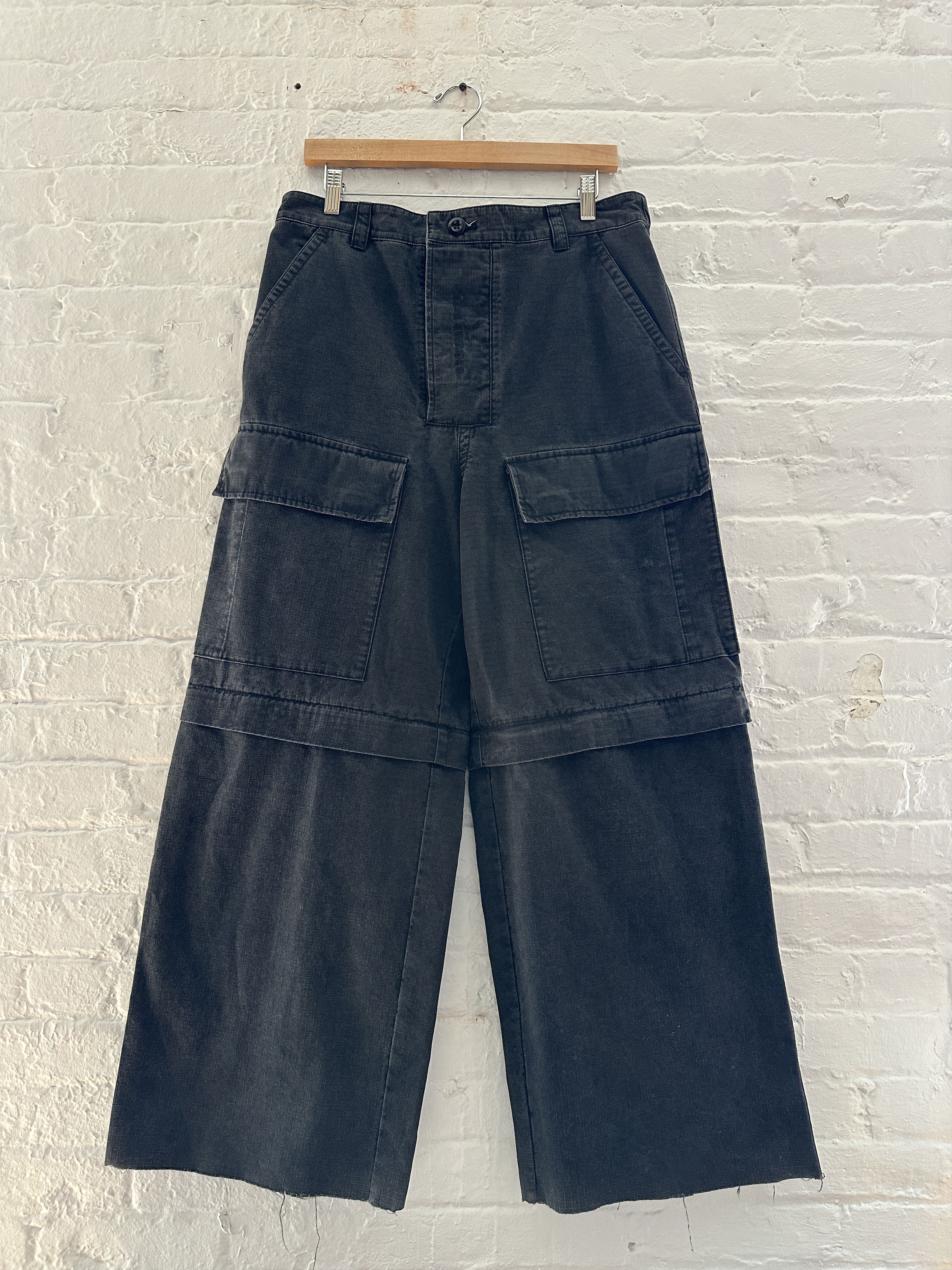 Acne Studios Acne Studios Wide Leg Baggy Convertible Cargo Pants Size US 32 / EU 48 - 1 Thumbnail