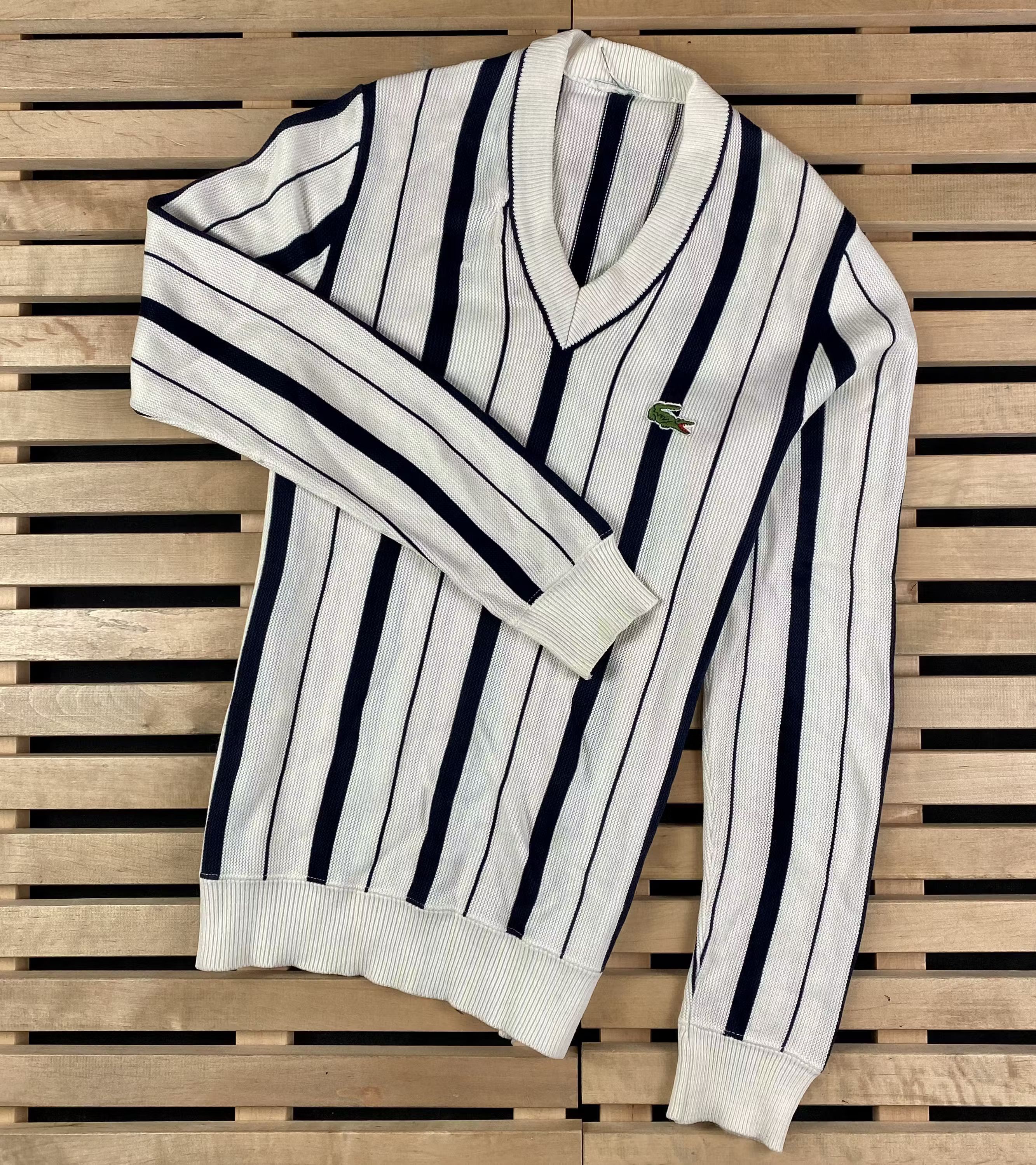 Lacoste × Vintage Mens Sweater Jumper V Neck Chemise Lacoste Vintage Size M Size US M / EU 48-50 / 2 - 1 Thumbnail