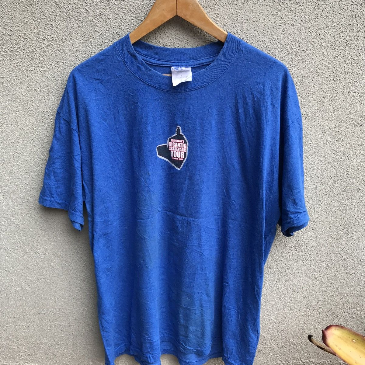 Tony Hawk Vintage rare TONY HAWK Gigantic skatepark tour tee Size US XL / EU 56 / 4 - 2 Thumbnail