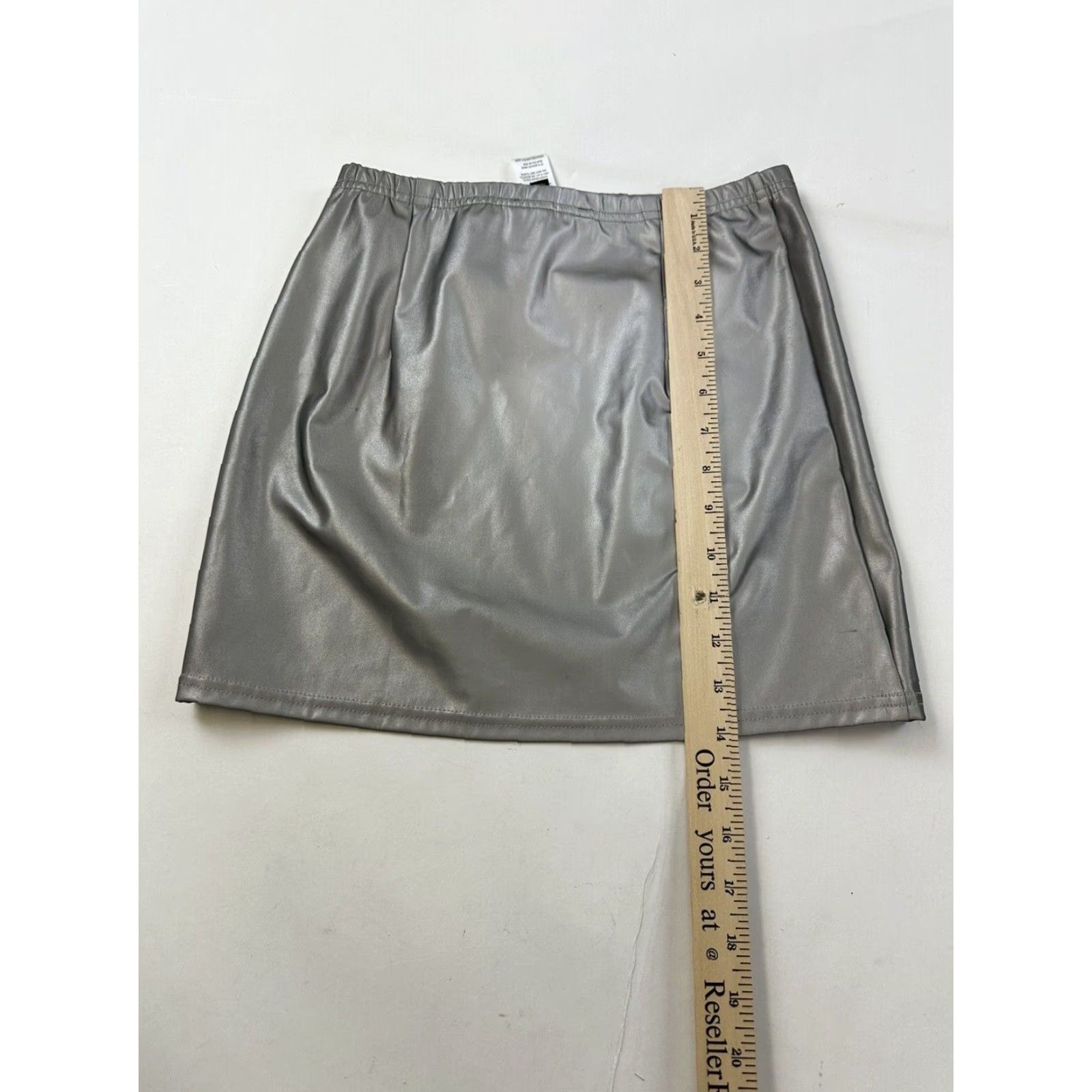 Dolls Kill Dolls Kill Skirt Women’s Small Silver Mini Club EXX 3M Party/Cocktail Women’s Skirt Silver Mini Exx Club 3M Dolls Kill Size 28" / US 6 / IT 42 - 7 Thumbnail