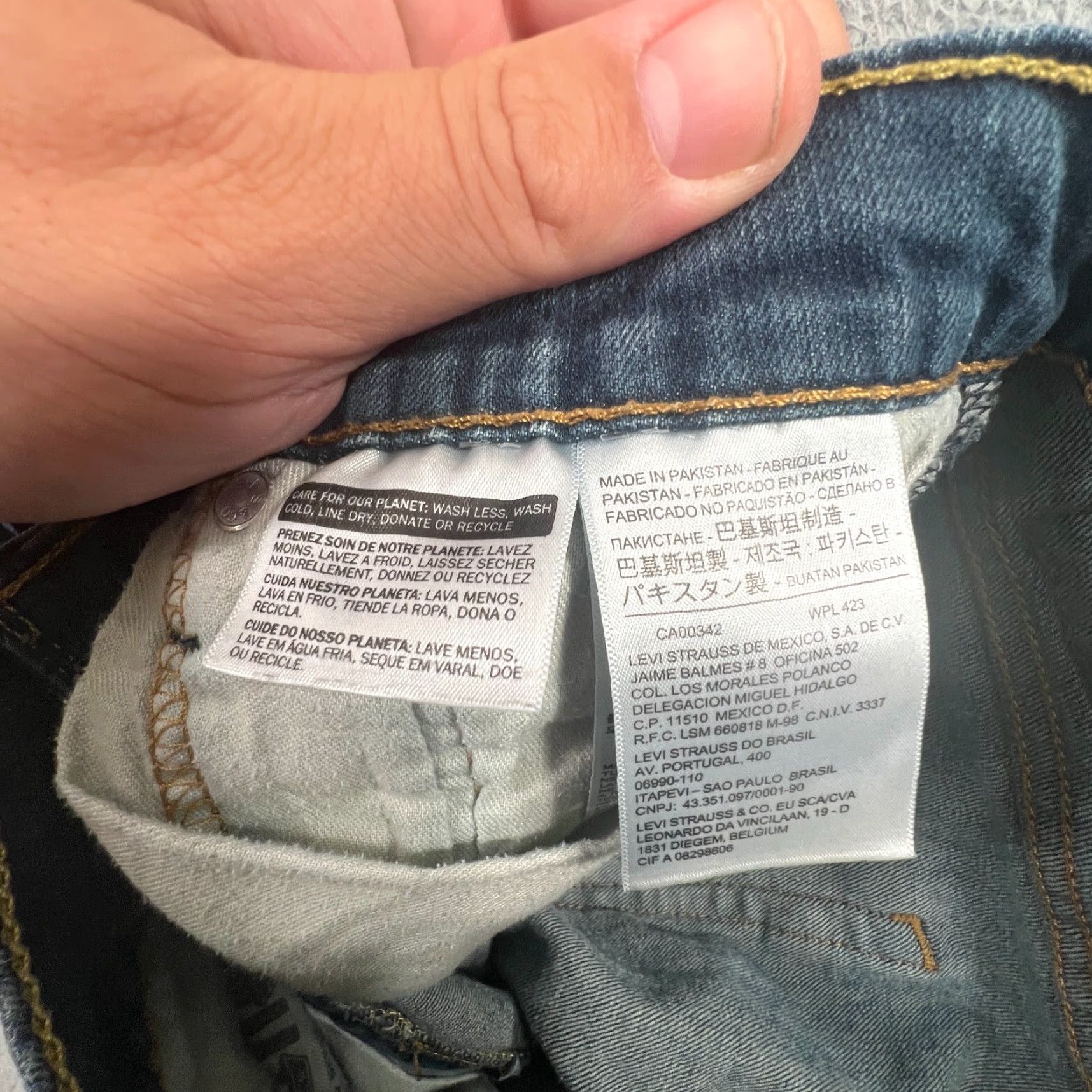 Levi's VINTAGE Levi's 502 Jeans Mens 29x30 Dark Wash Blue Taper Stretch Denim Regular Fit Size US 29 - 5 Thumbnail