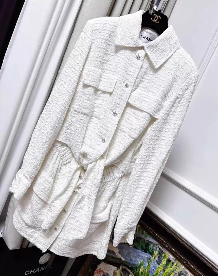 Chanel Chanel women's dress coat 36 buttoned Size XS / US 0-2 / IT 36-38 - 1 Thumbnail