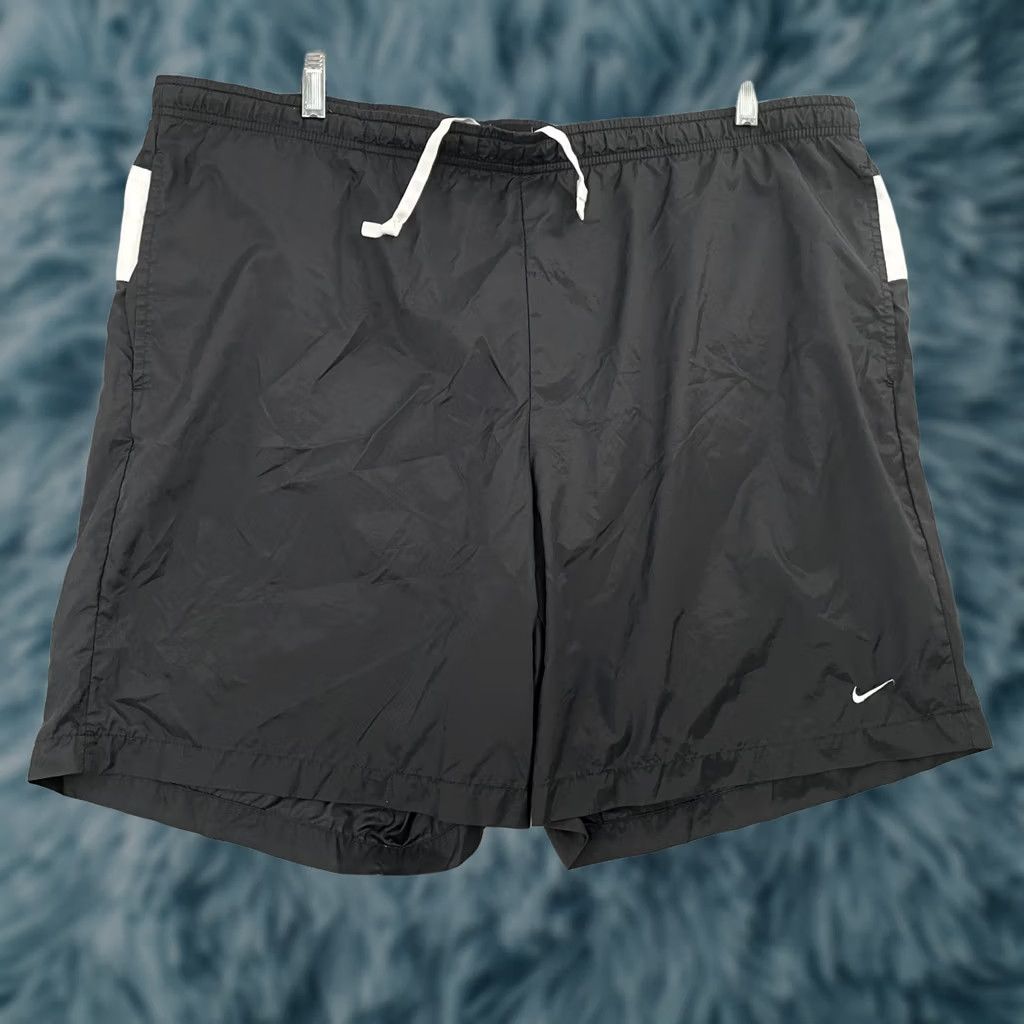Nike VINTAGE Nike Shorts Adult 2XL Black Lined Swim Trunks Mens XXL 90s Swoosh Spell Out Size US 39 - 1 Thumbnail