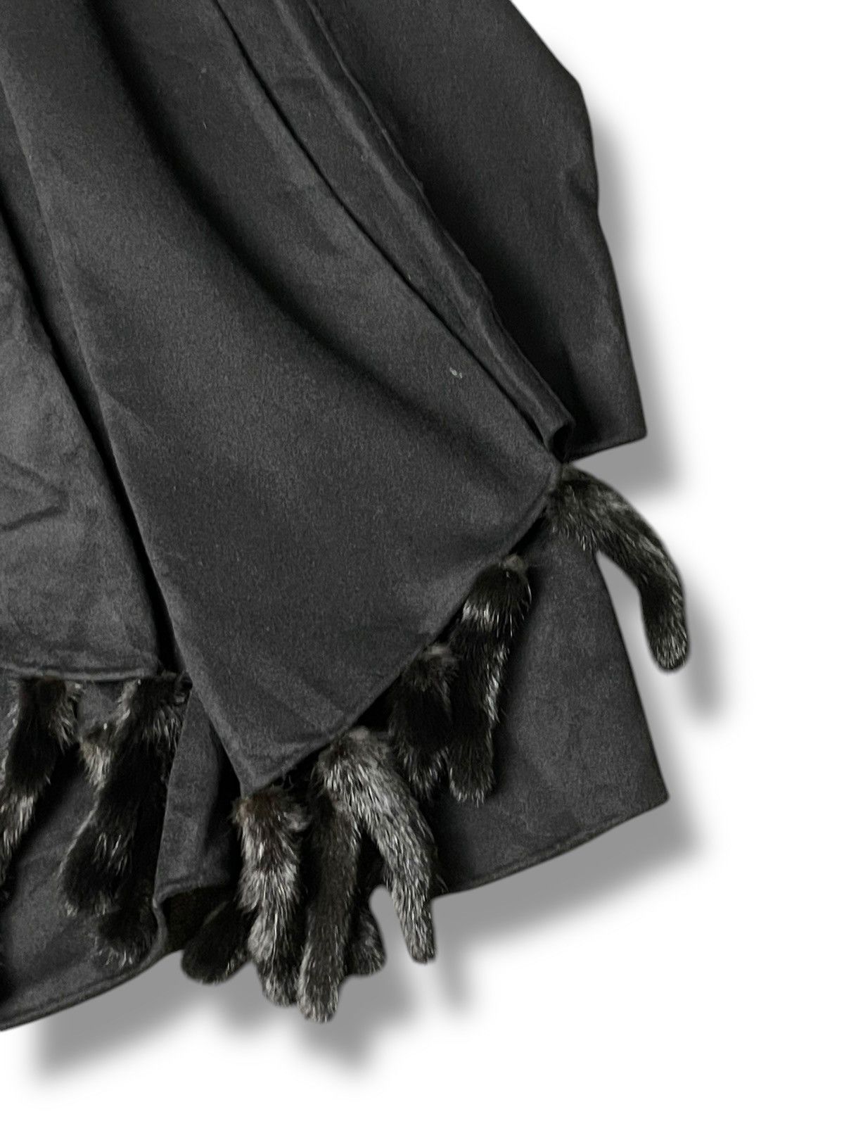The Unbranded Brand × Vintage Unbranded Brand Long Heavy Coat With Fur Tails (86) Size US M / EU 48-50 / 2 - 4 Thumbnail