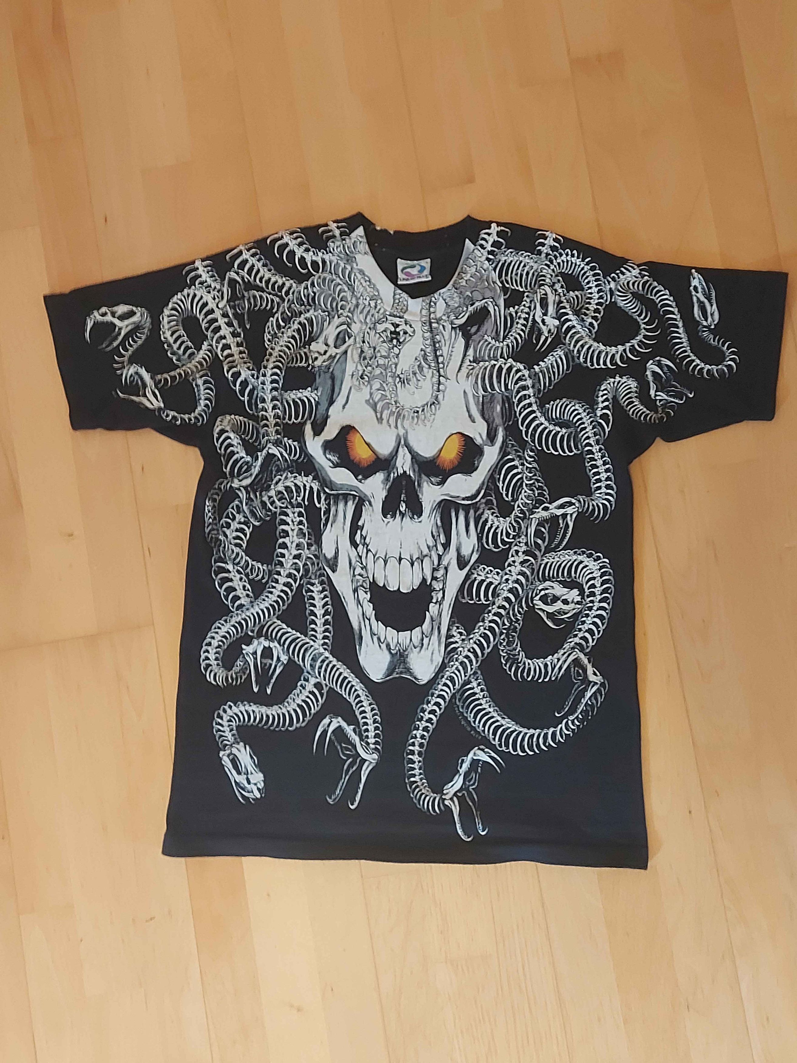 Vtg 1993 Liquid Blue Medusa snake skull Print T-shirt