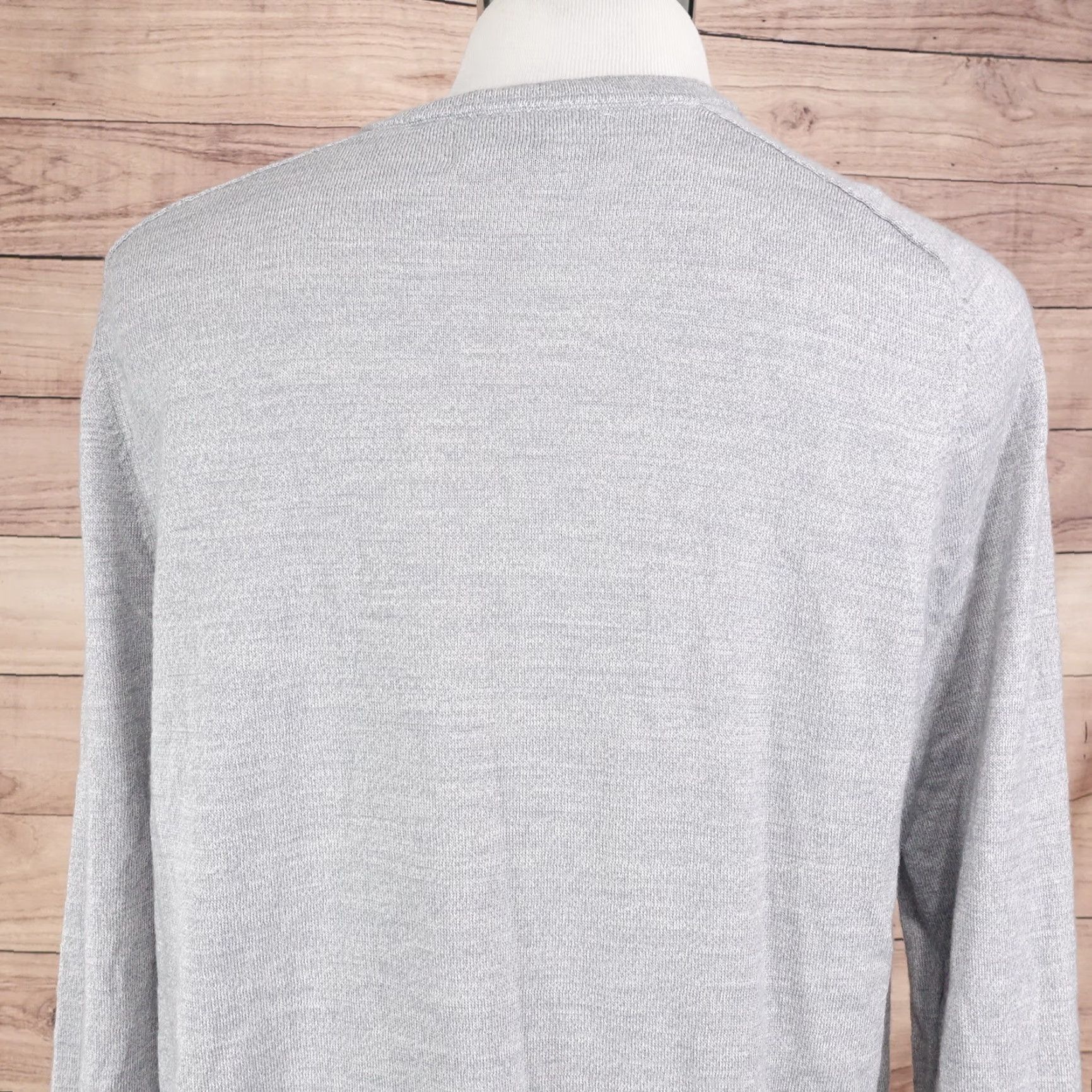 Banana Republic Vintage Banana Republic Wool Sweater V-Neck Pullover Adult XL Gray Classic Buttonless Casual Size US XL / EU 56 / 4 - 5 Thumbnail